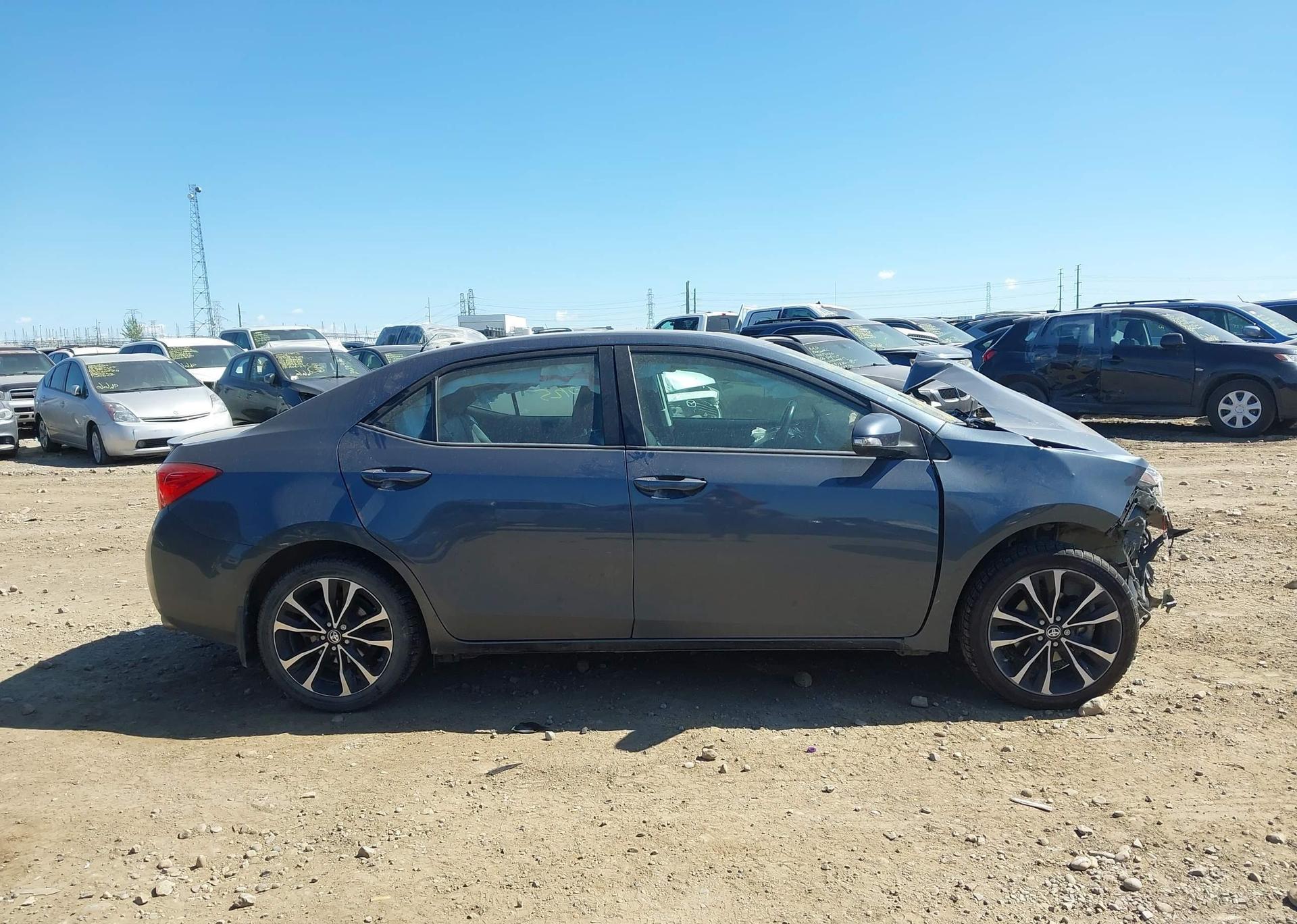 2019 TOYOTA COROLLA SE