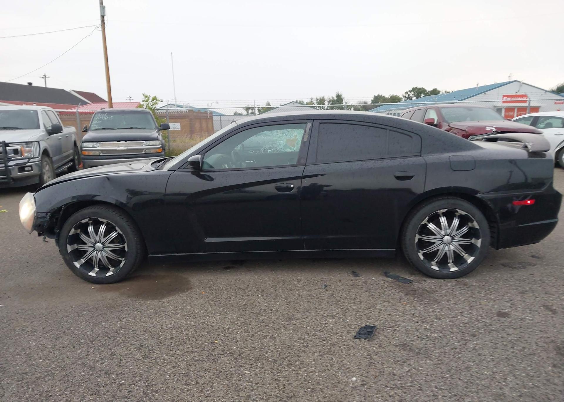 2012 DODGE CHARGER SE
