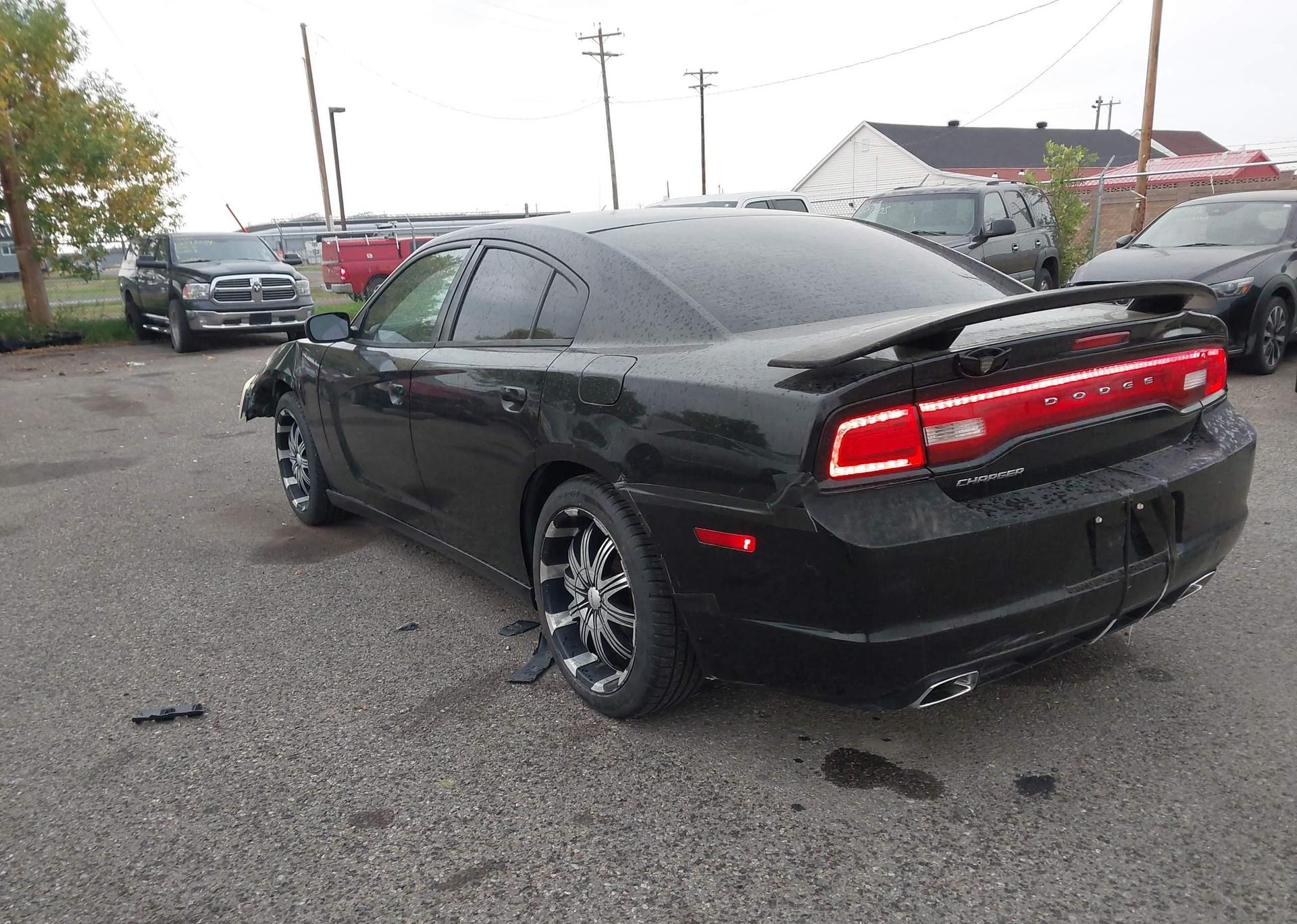 2012 DODGE CHARGER SE