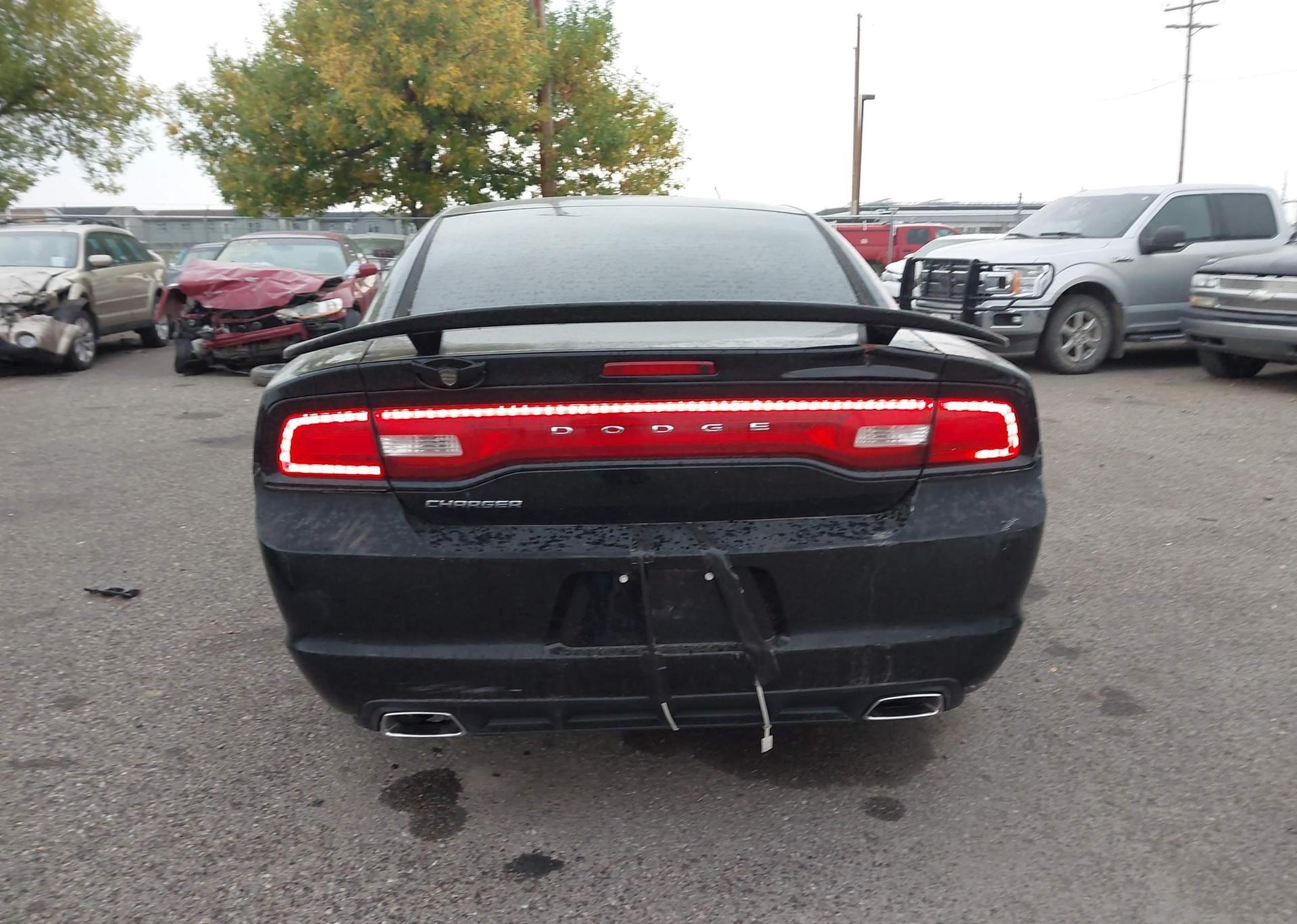 2012 DODGE CHARGER SE