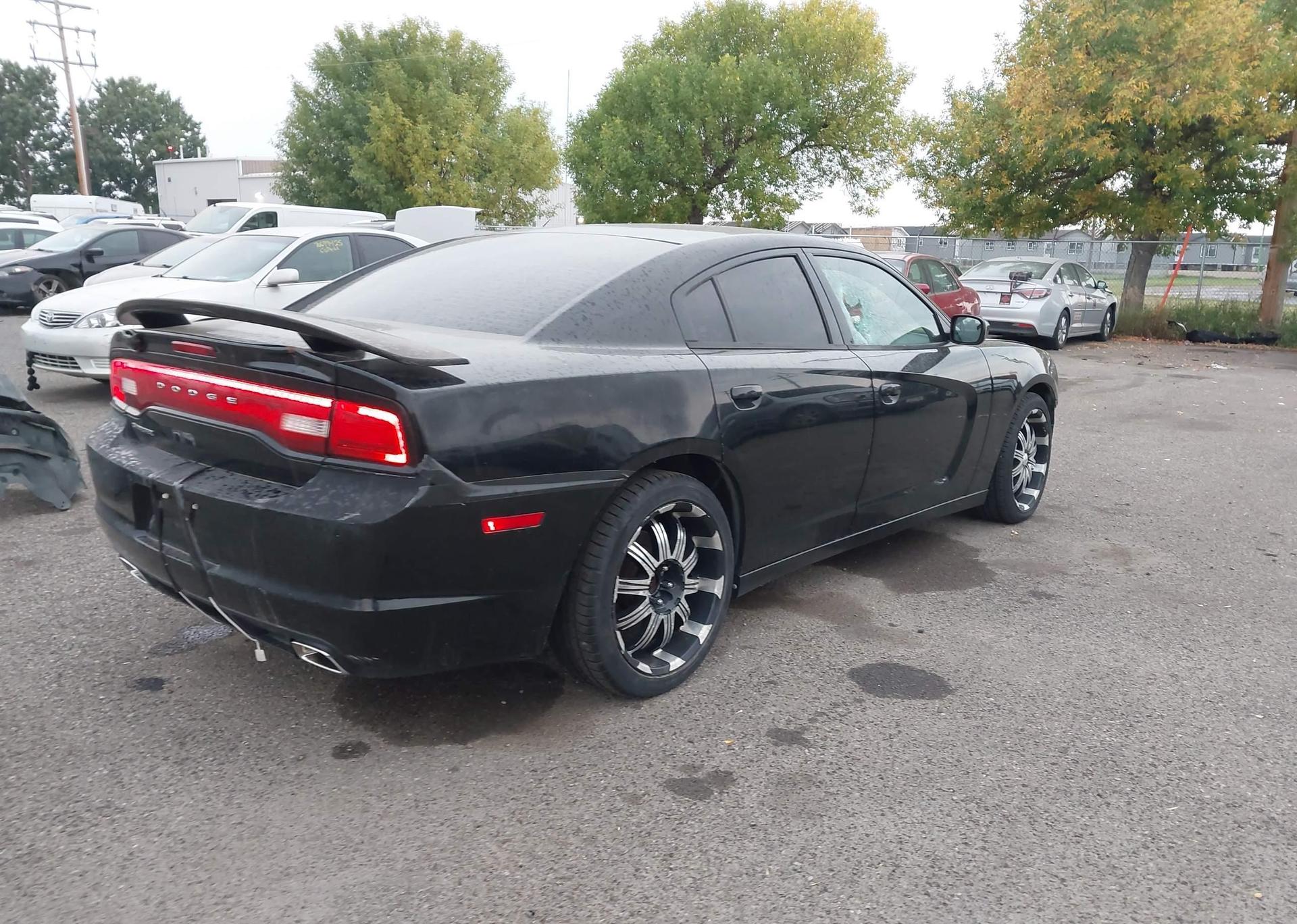 2012 DODGE CHARGER SE