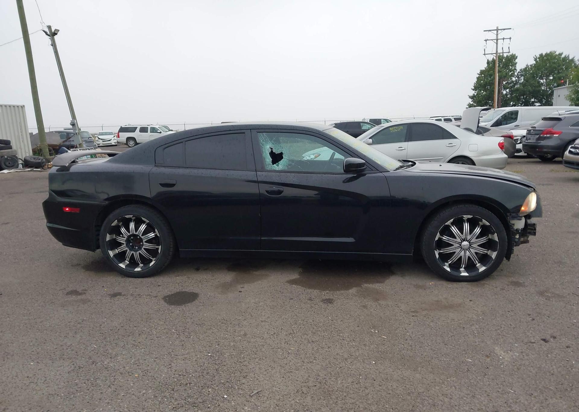 2012 DODGE CHARGER SE