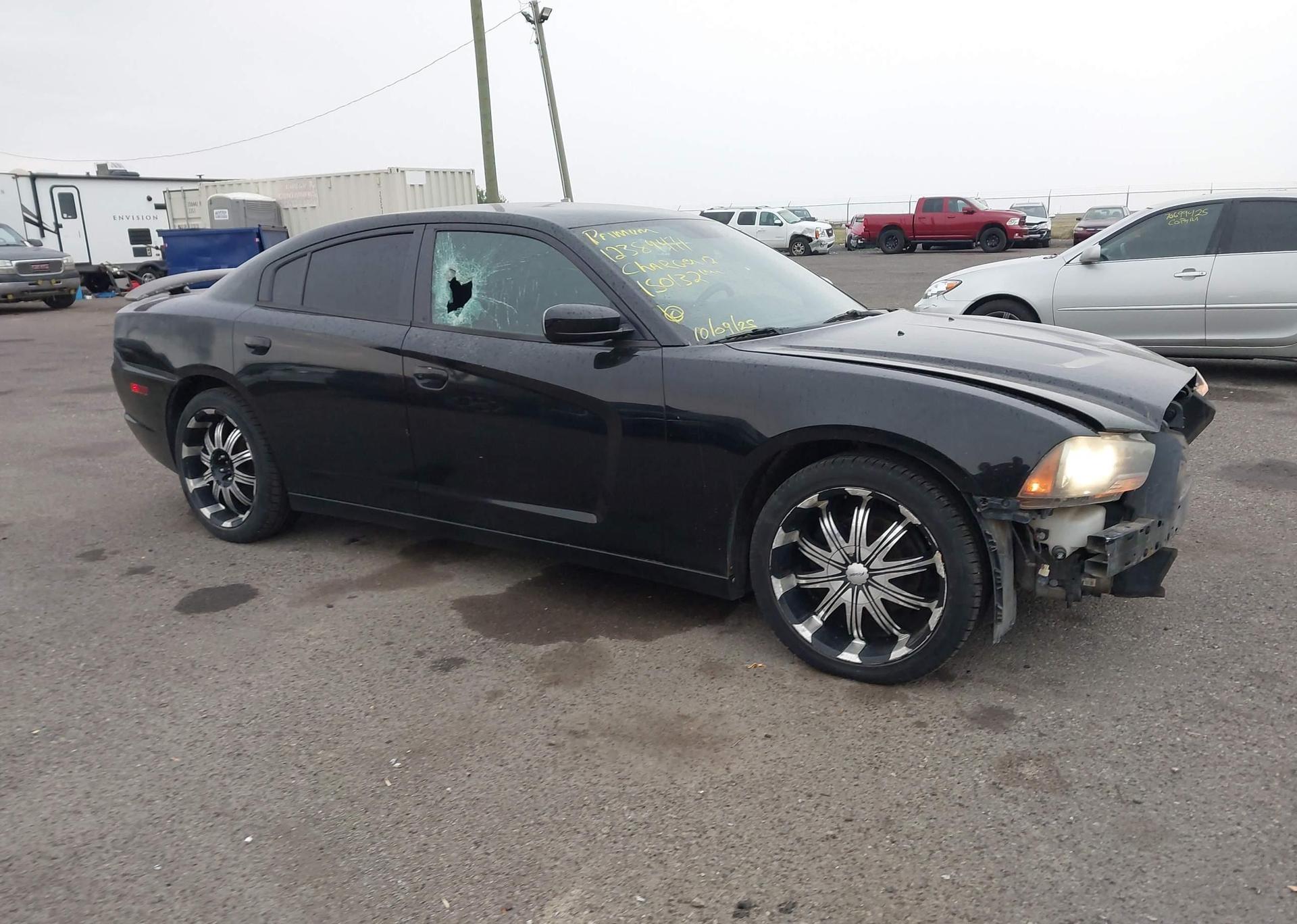 2012 DODGE CHARGER SE