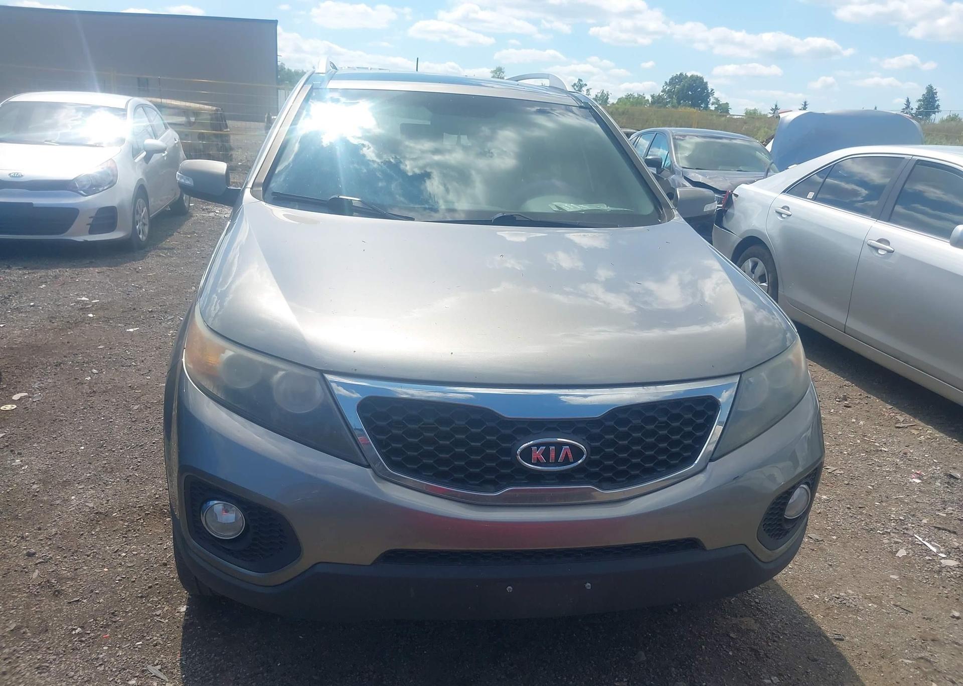 2011 KIA SORENTO EX