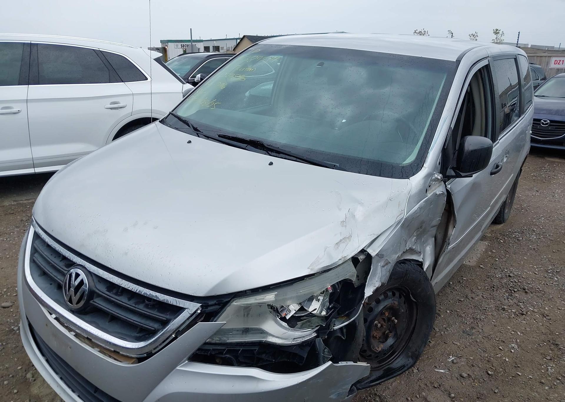 2010 VOLKSWAGEN ROUTAN TRENDLINE