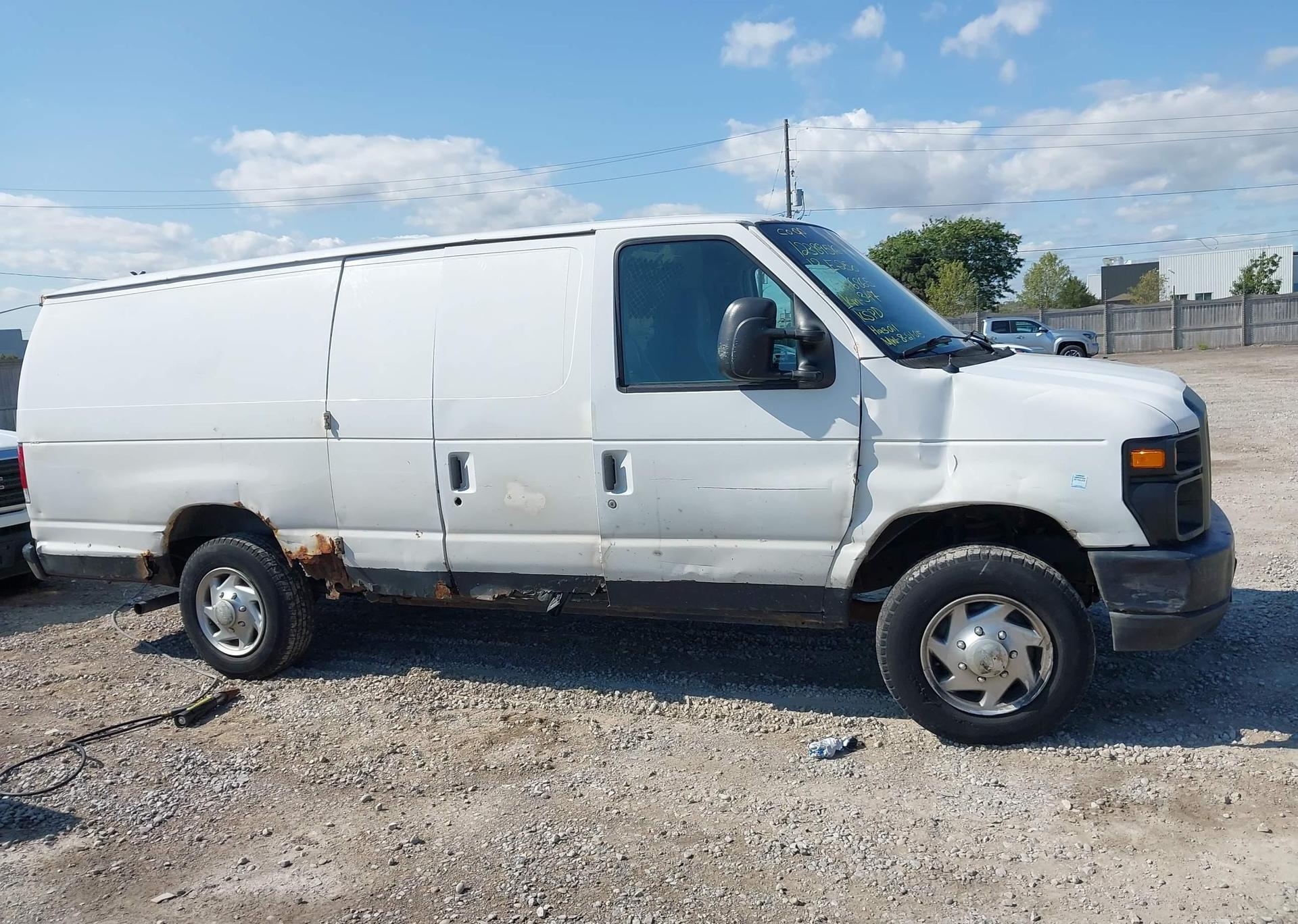 2013 FORD E-250 COMMERCIAL