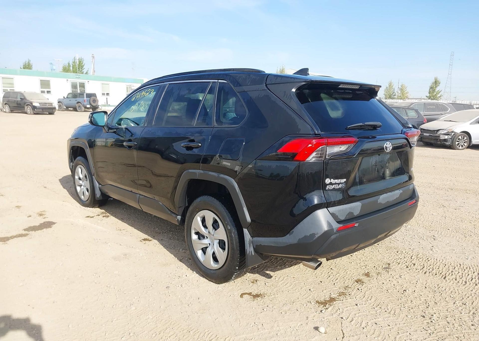 2019 TOYOTA RAV4 LE