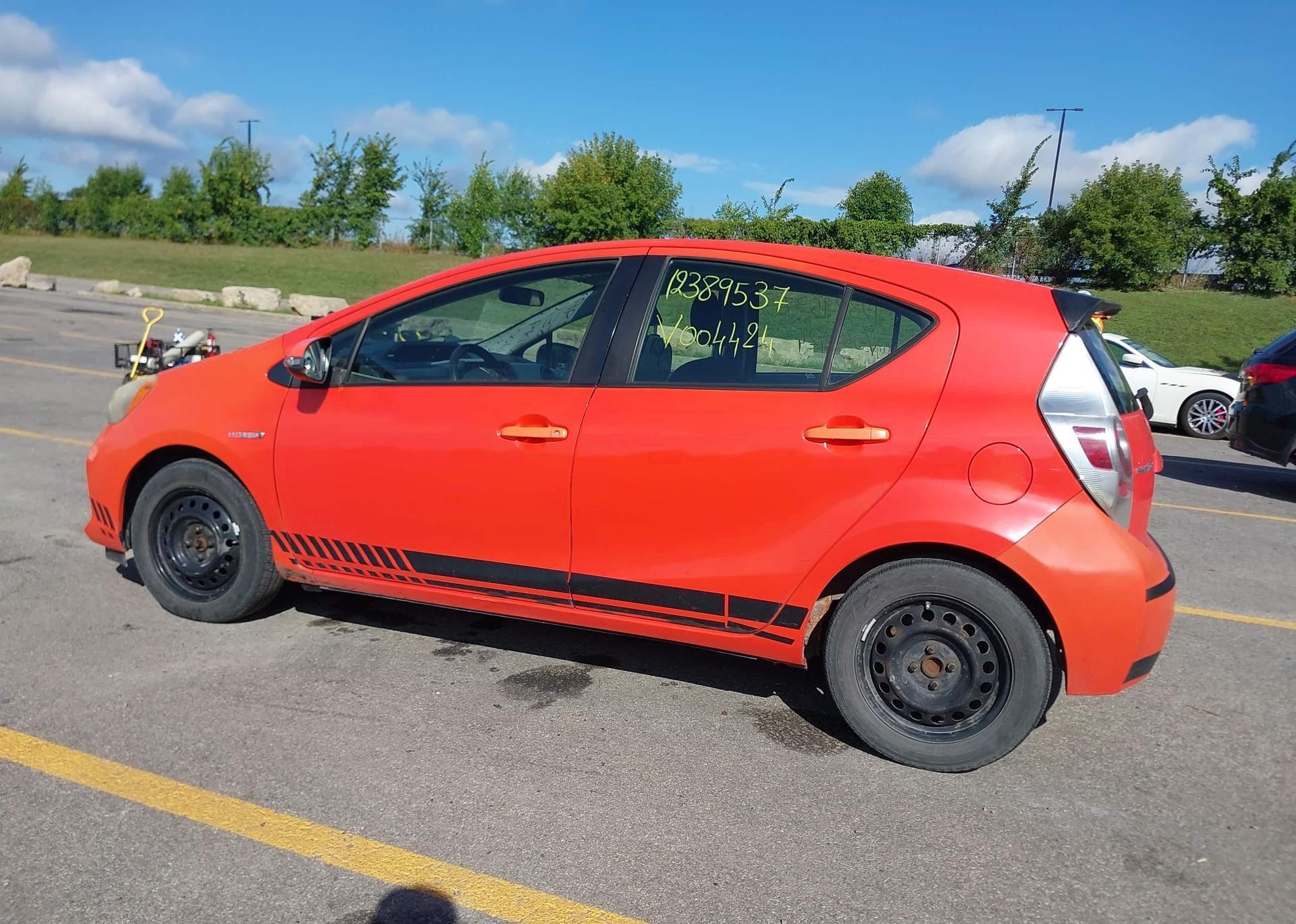 2012 TOYOTA Prius c
