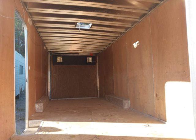 2018 TRAILER Lightning Enclosed trailer