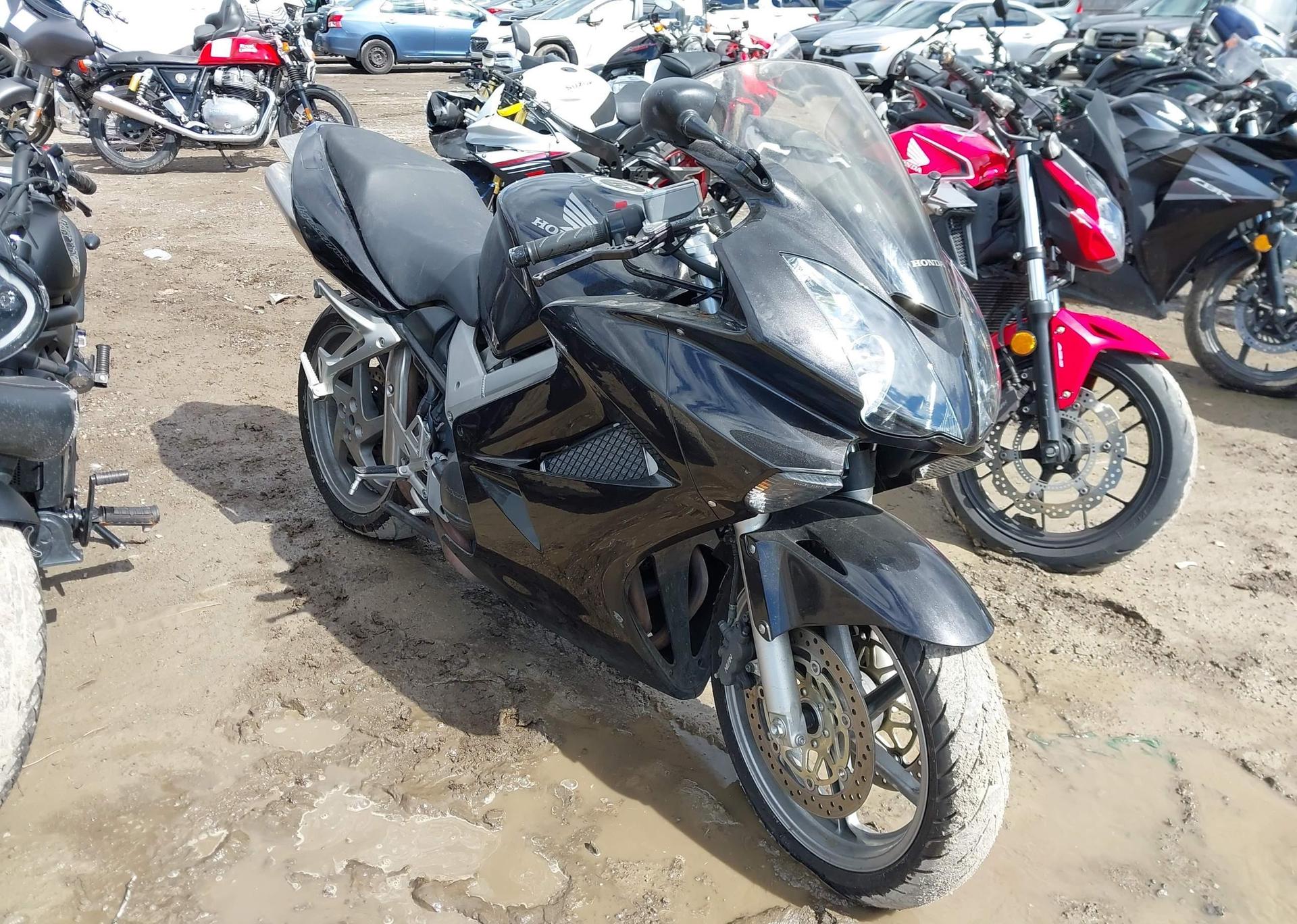 2006 HONDA VFR800