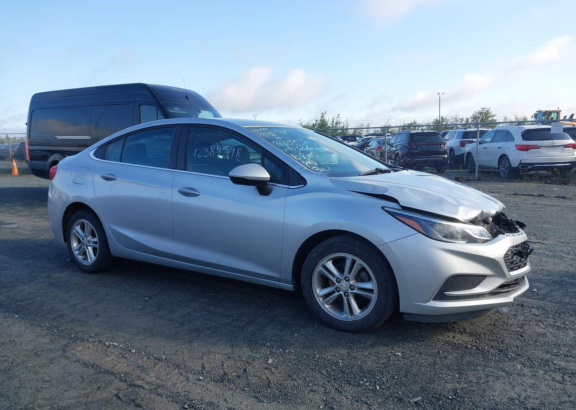 2018 CHEVROLET CRUZE LT
