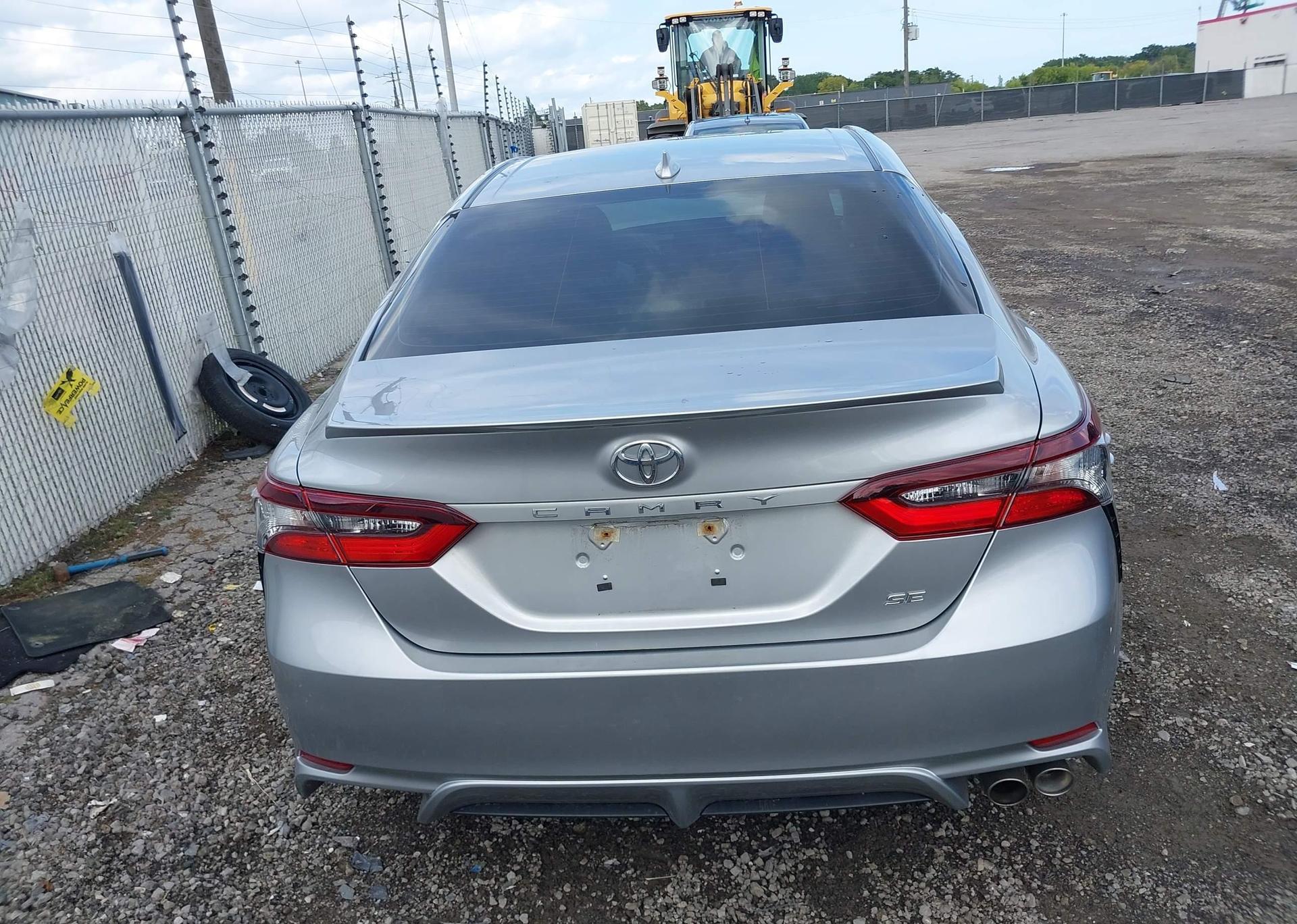 2022 TOYOTA CAMRY SE