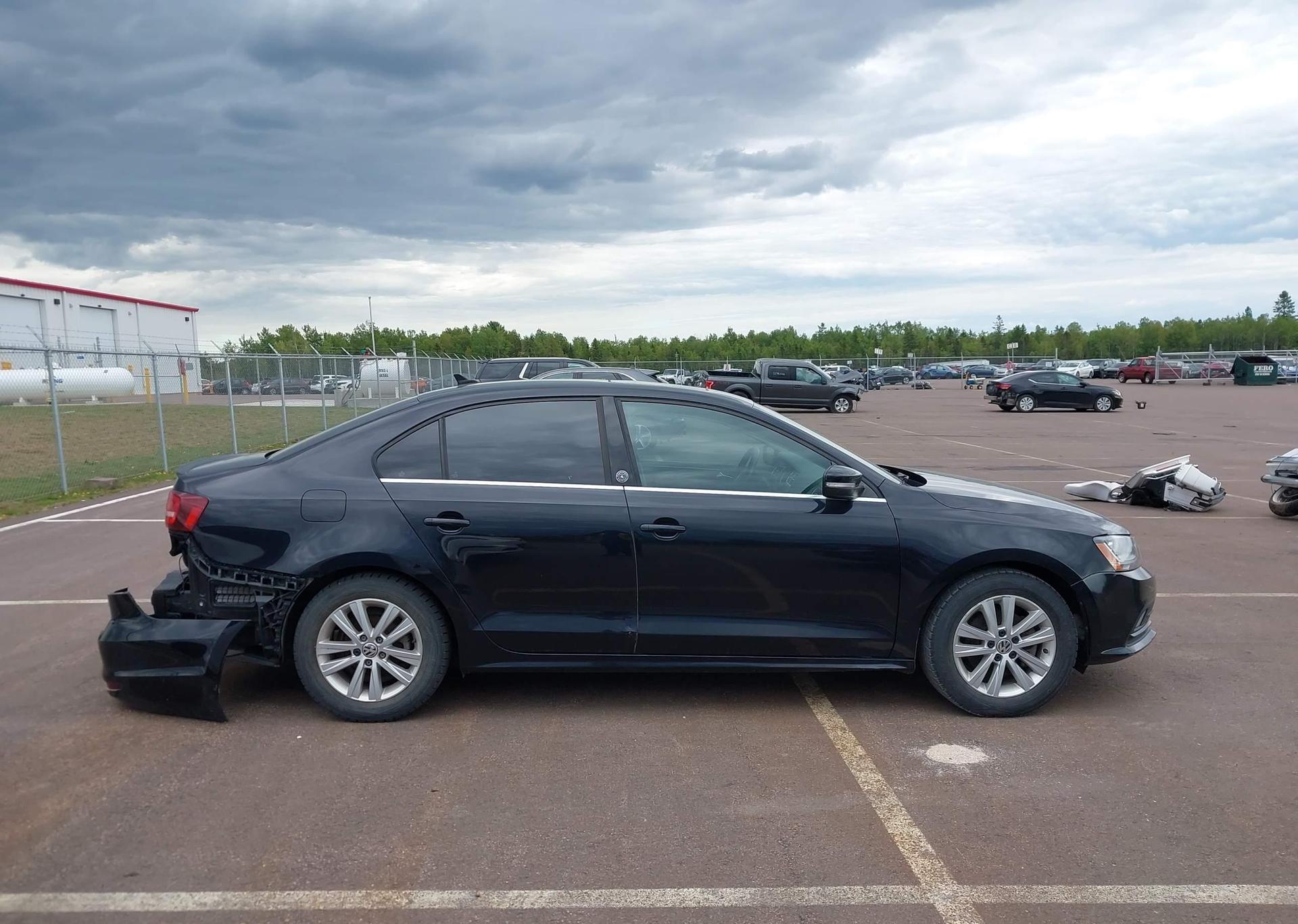 2017 VOLKSWAGEN JETTA SE