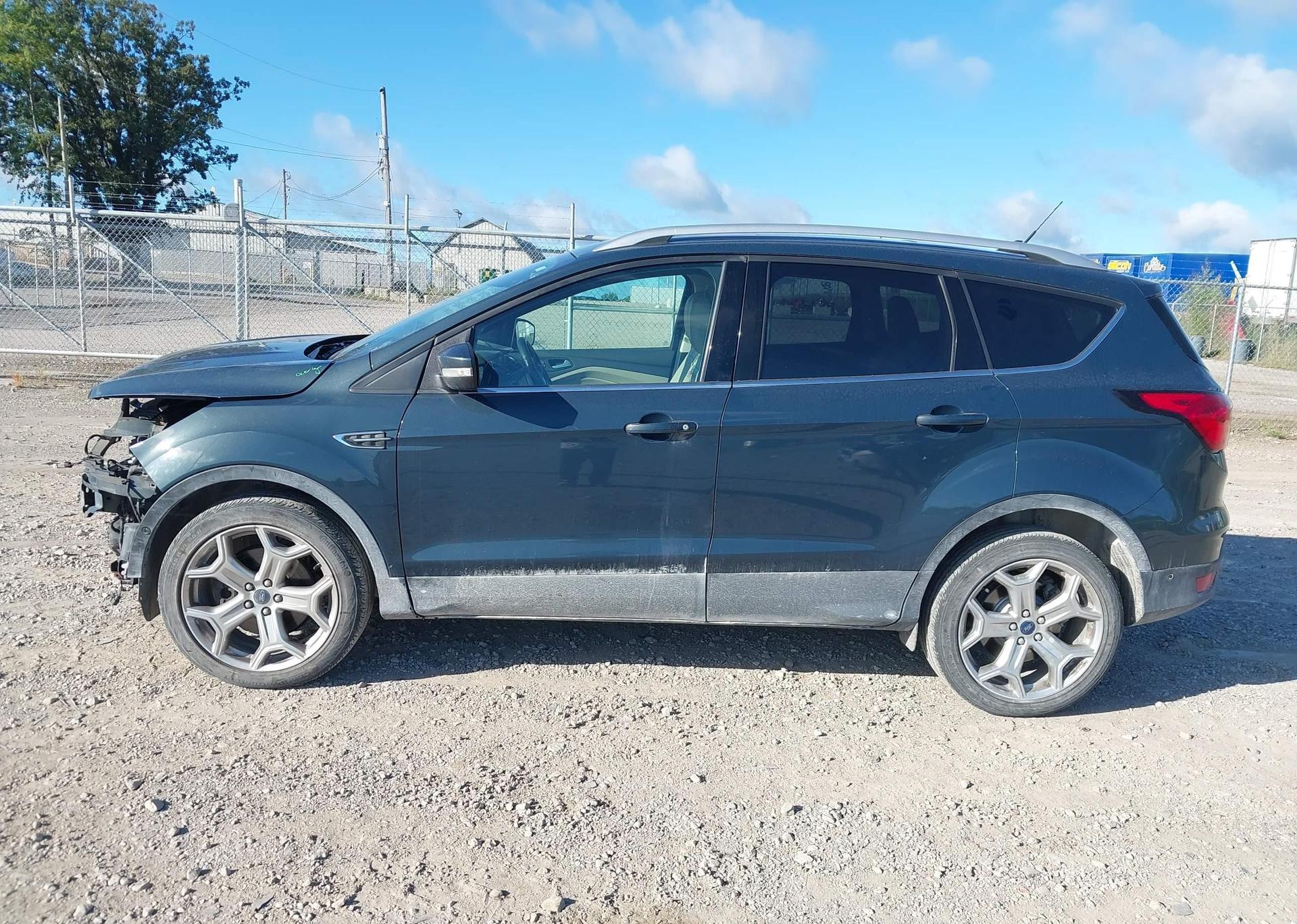 2019 FORD ESCAPE TITANIUM