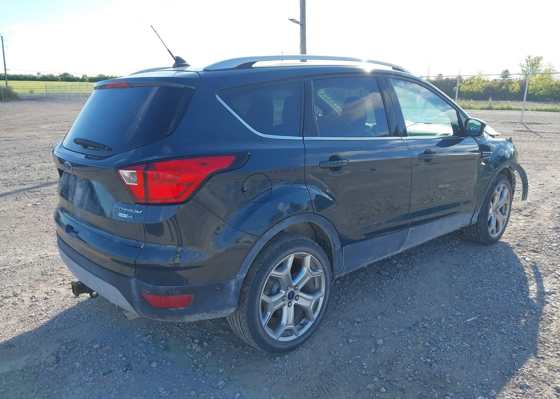 2019 FORD ESCAPE TITANIUM
