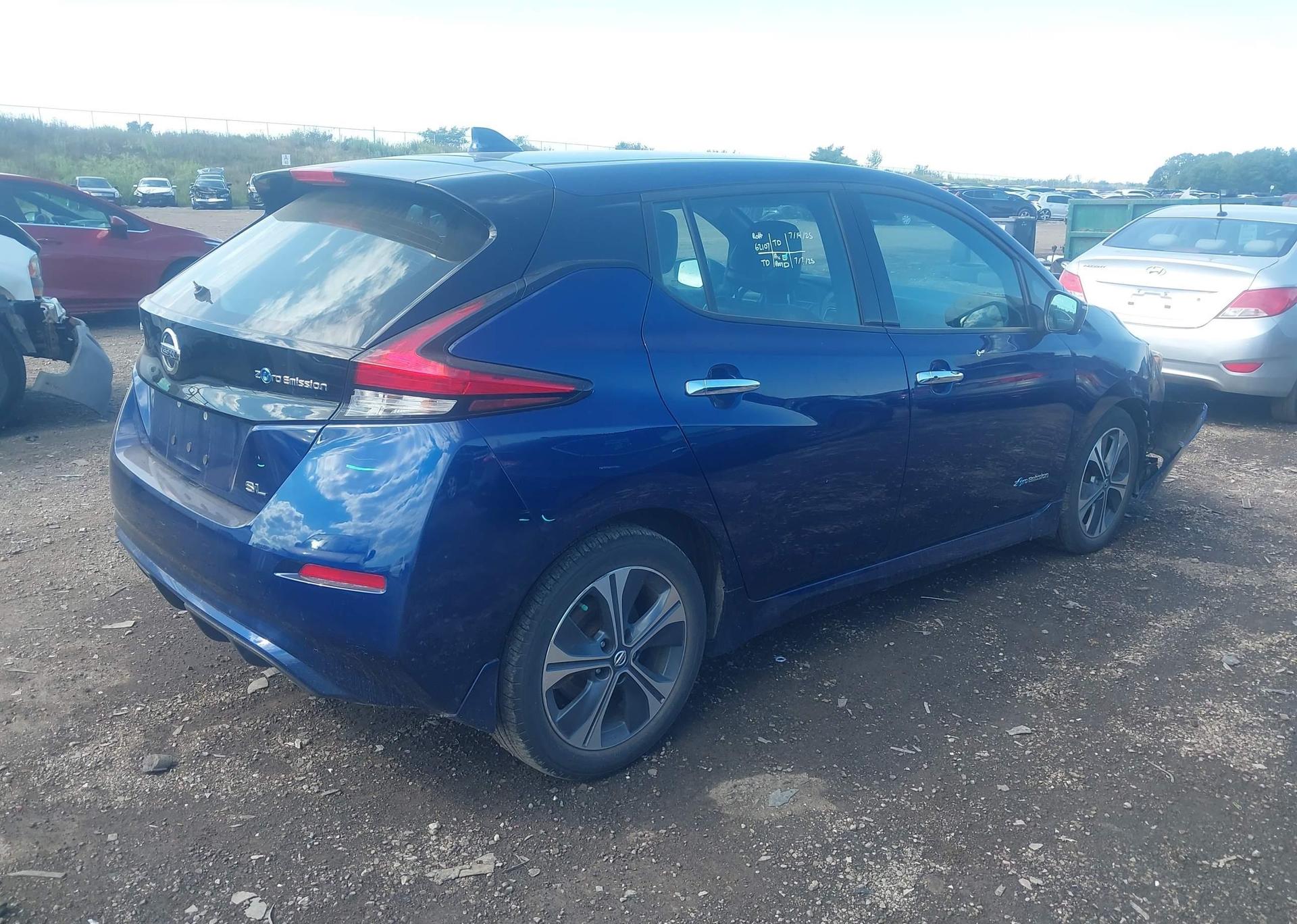 2018 NISSAN LEAF S