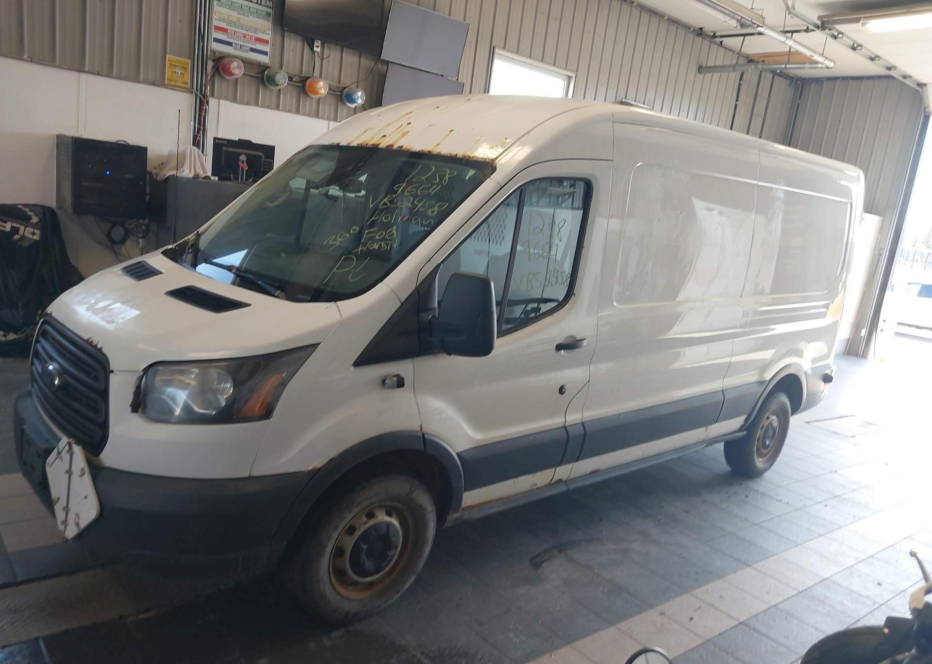 2017 FORD transit t-250