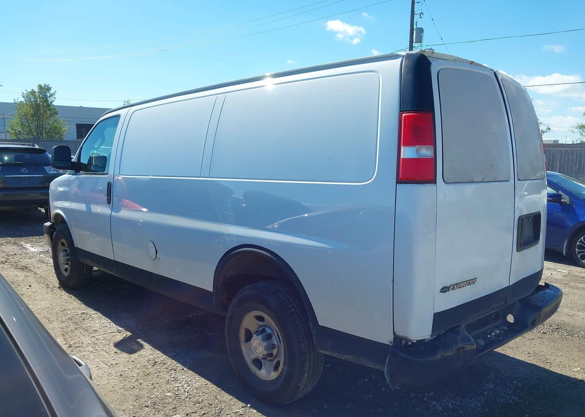 2017 CHEVROLET EXPRESS 2500