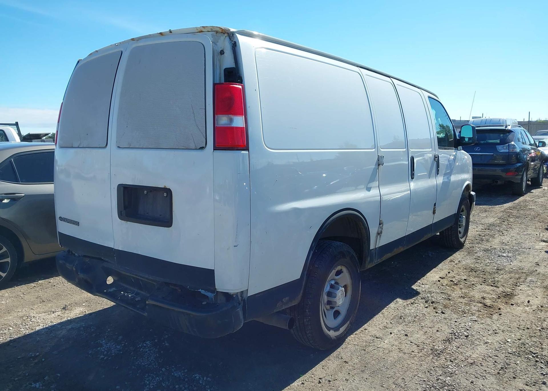 2017 CHEVROLET EXPRESS 2500