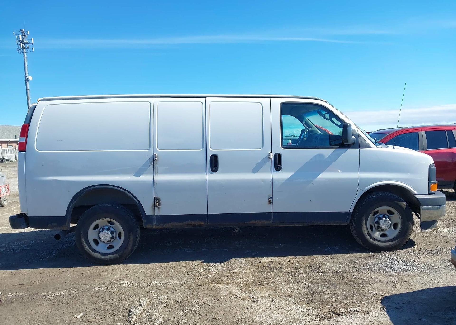 2017 CHEVROLET EXPRESS 2500
