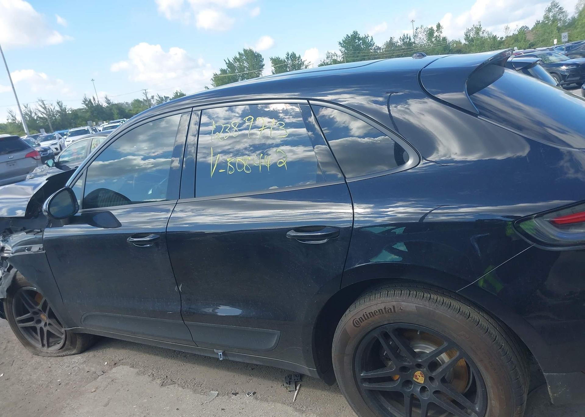 2019 PORSCHE MACAN
