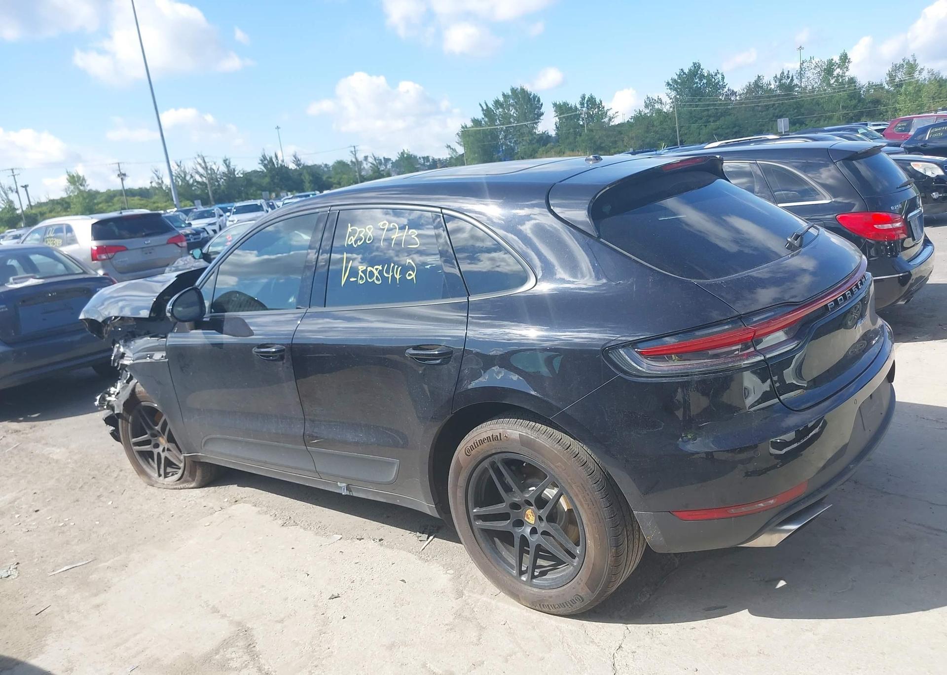 2019 PORSCHE MACAN