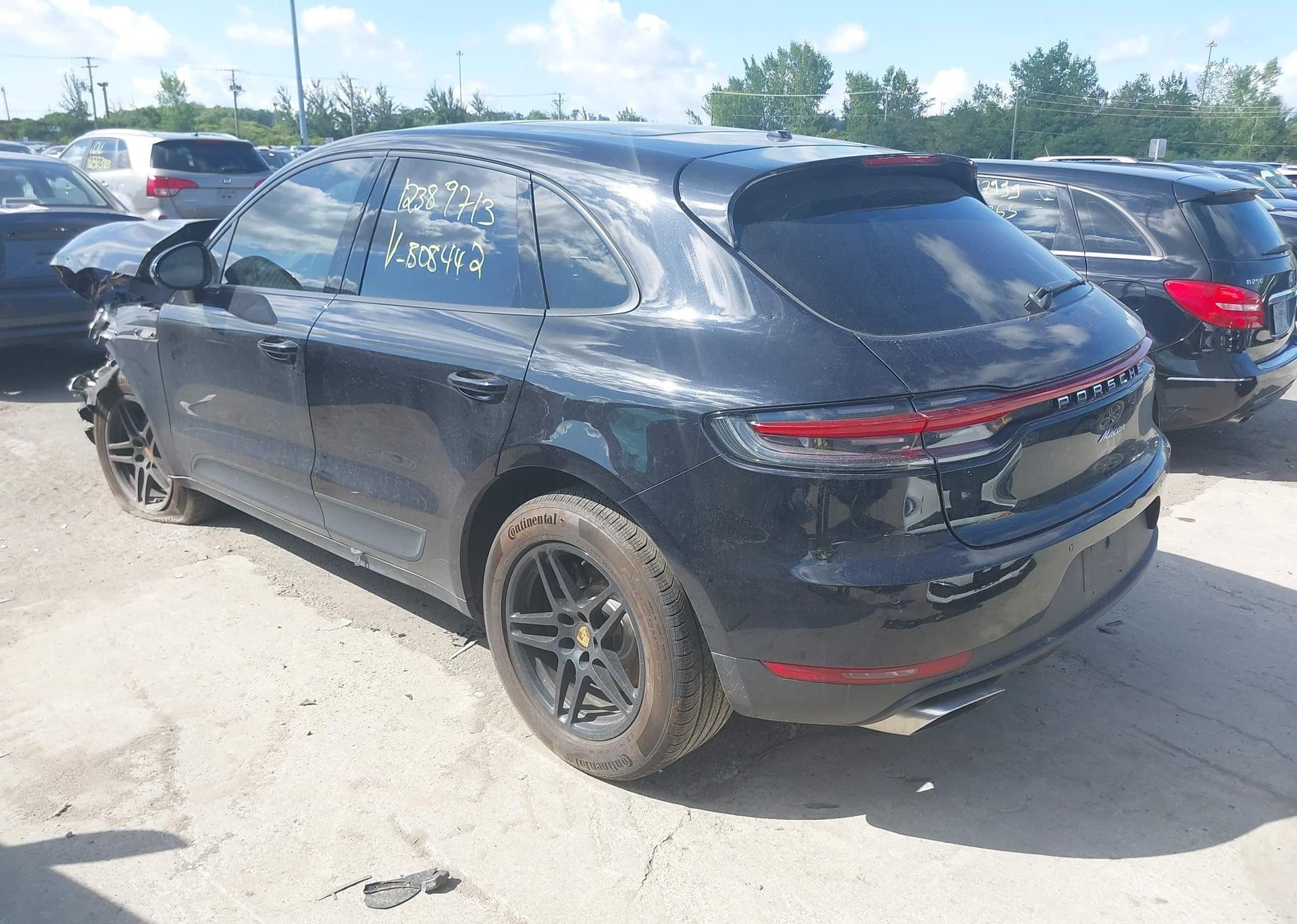 2019 PORSCHE MACAN