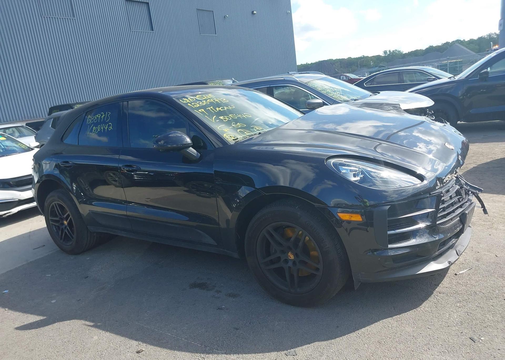 2019 PORSCHE MACAN