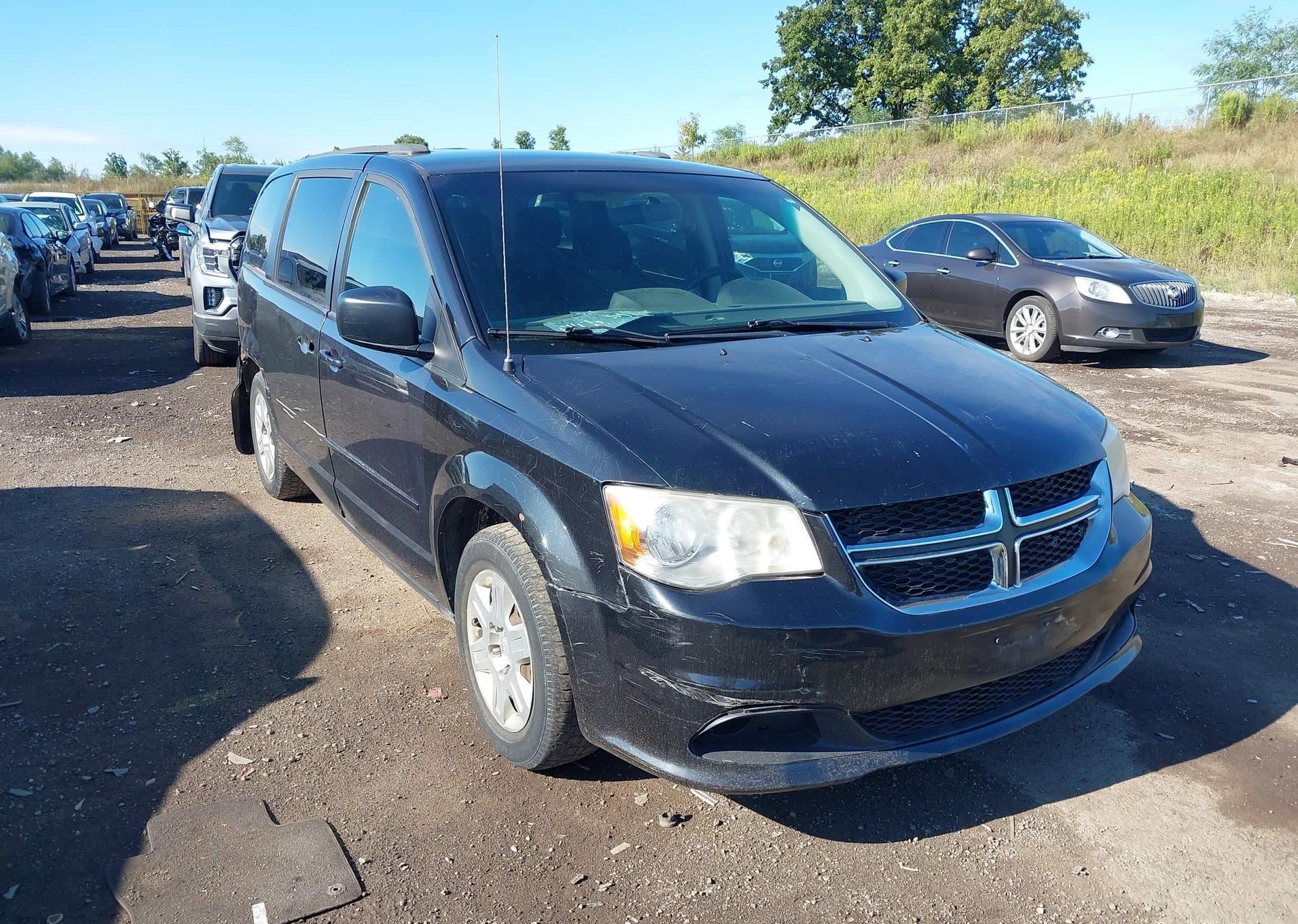 2013 DODGE GRAND CARAVAN SE