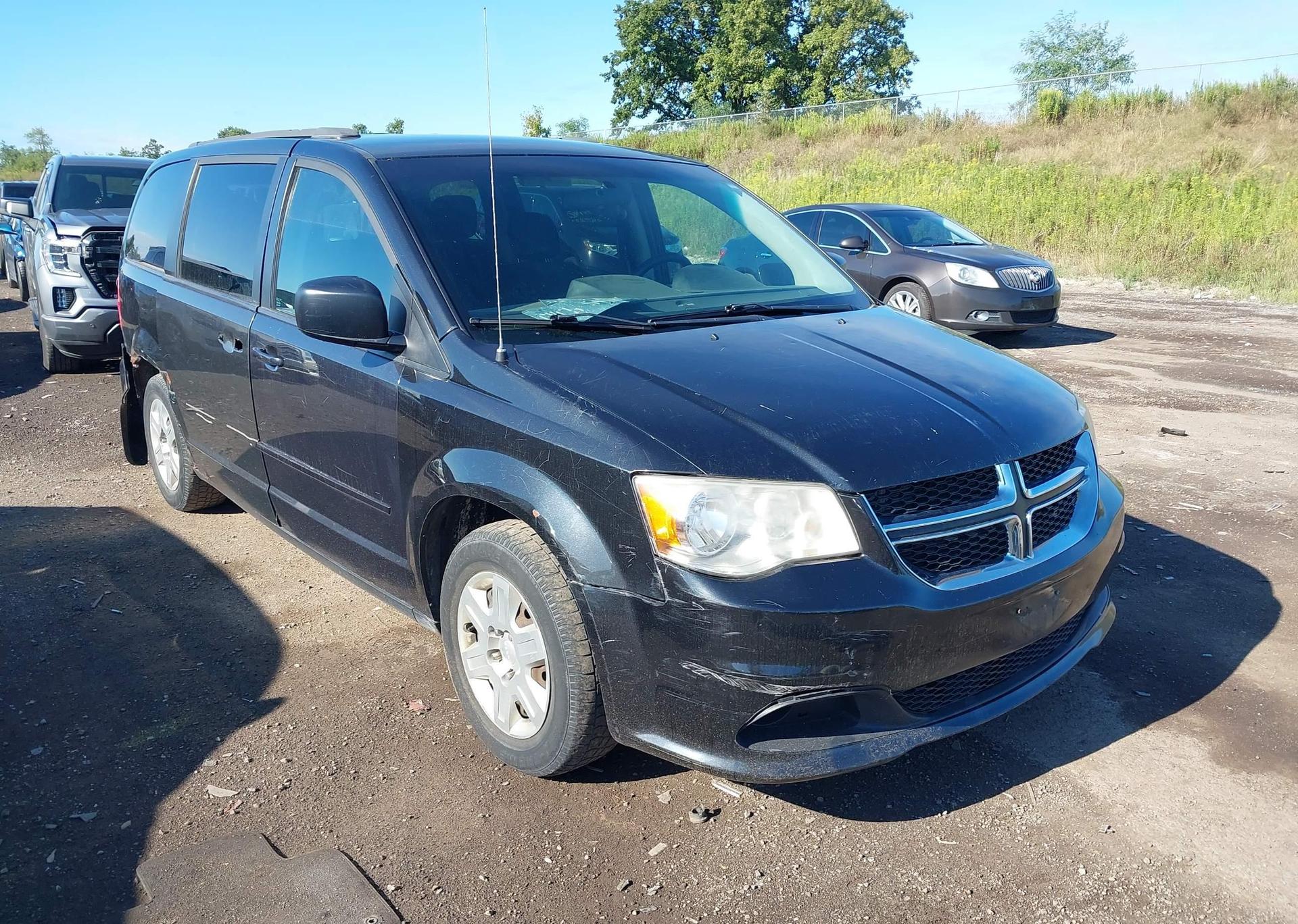 2013 DODGE GRAND CARAVAN SE