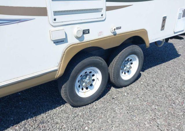 2012 FOREST RIVER EASI CARAVANE 23 Tracer