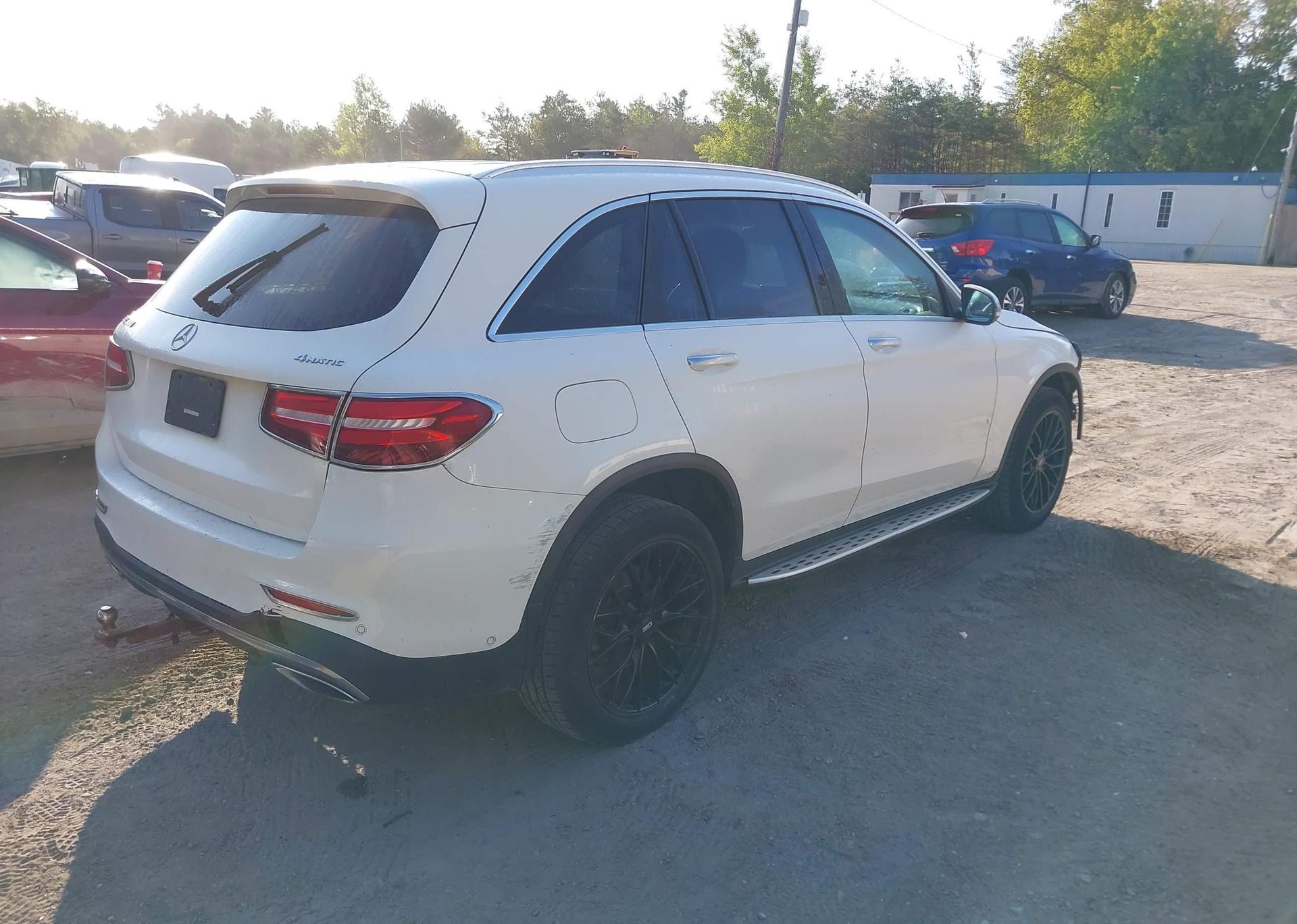 2018 MERCEDES-BENZ GLC 300 4MATIC