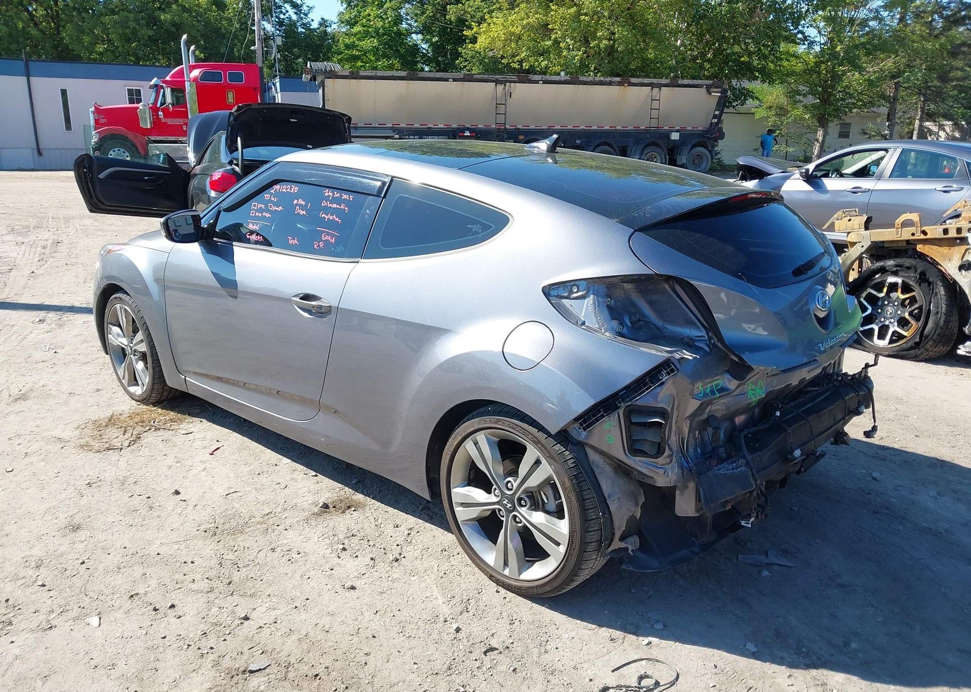 2016 HYUNDAI VELOSTER TECH