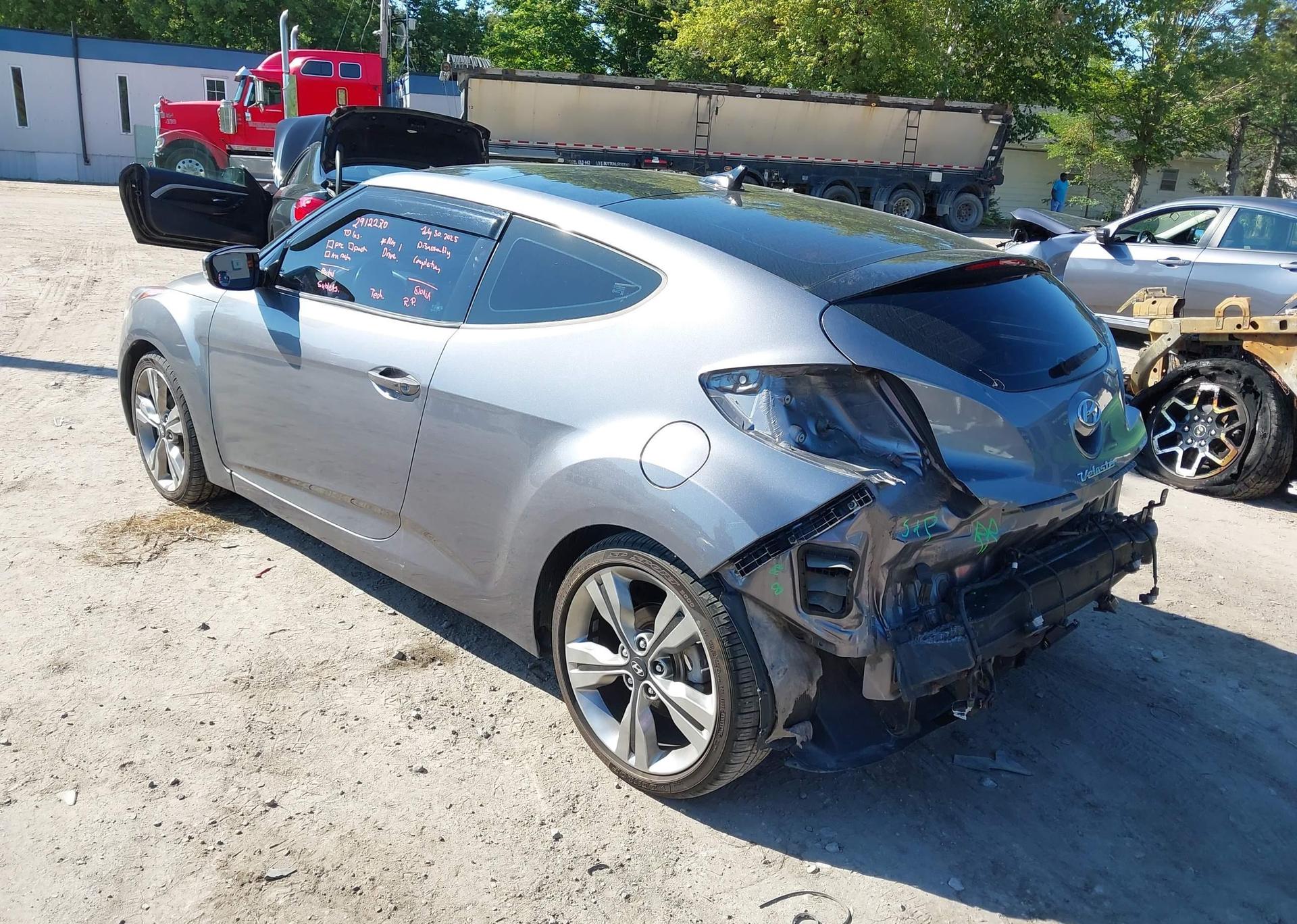 2016 HYUNDAI VELOSTER TECH