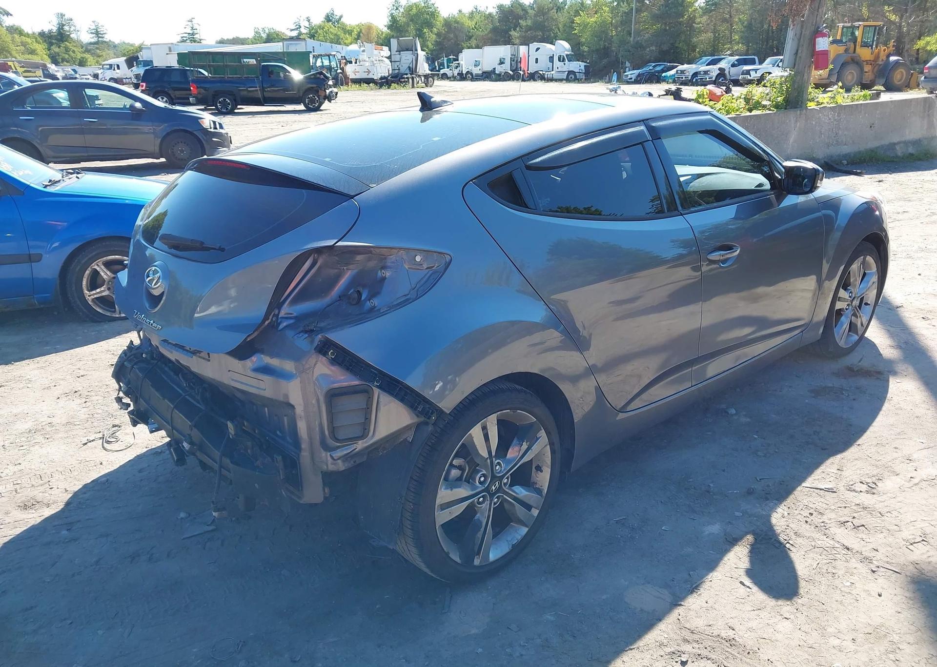 2016 HYUNDAI VELOSTER TECH