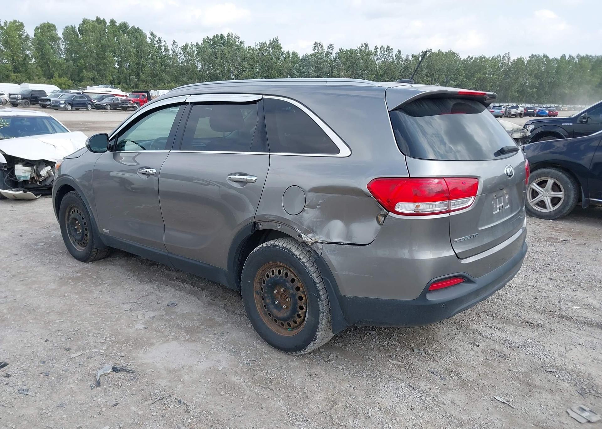 2016 KIA SORENTO LX