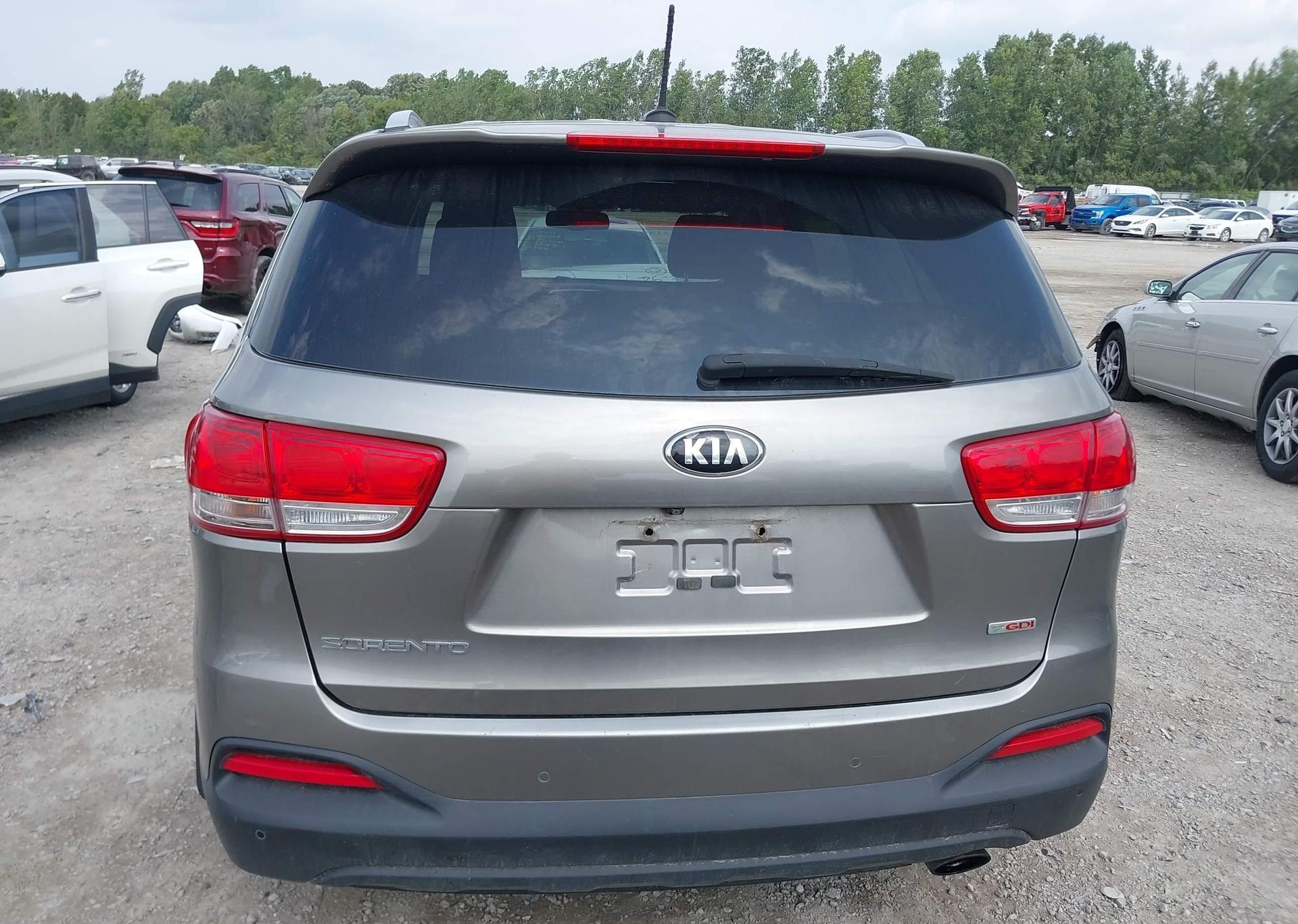 2016 KIA SORENTO LX
