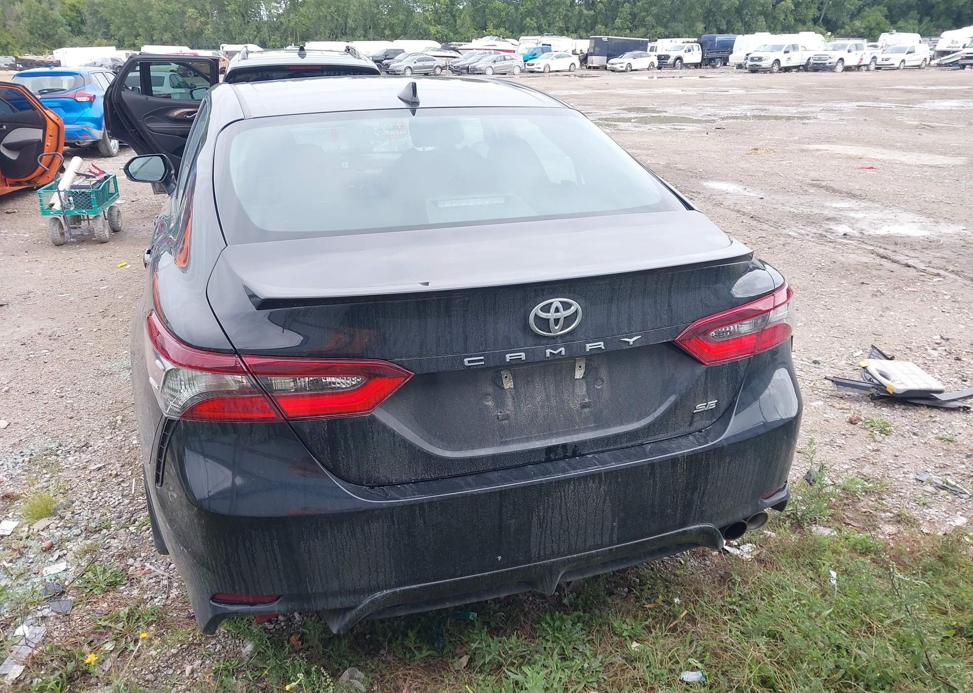 2024 TOYOTA CAMRY SE