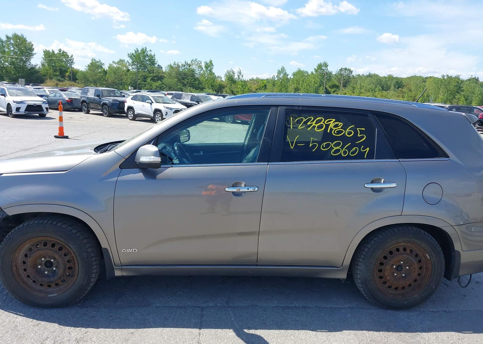 2014 KIA SORENTO