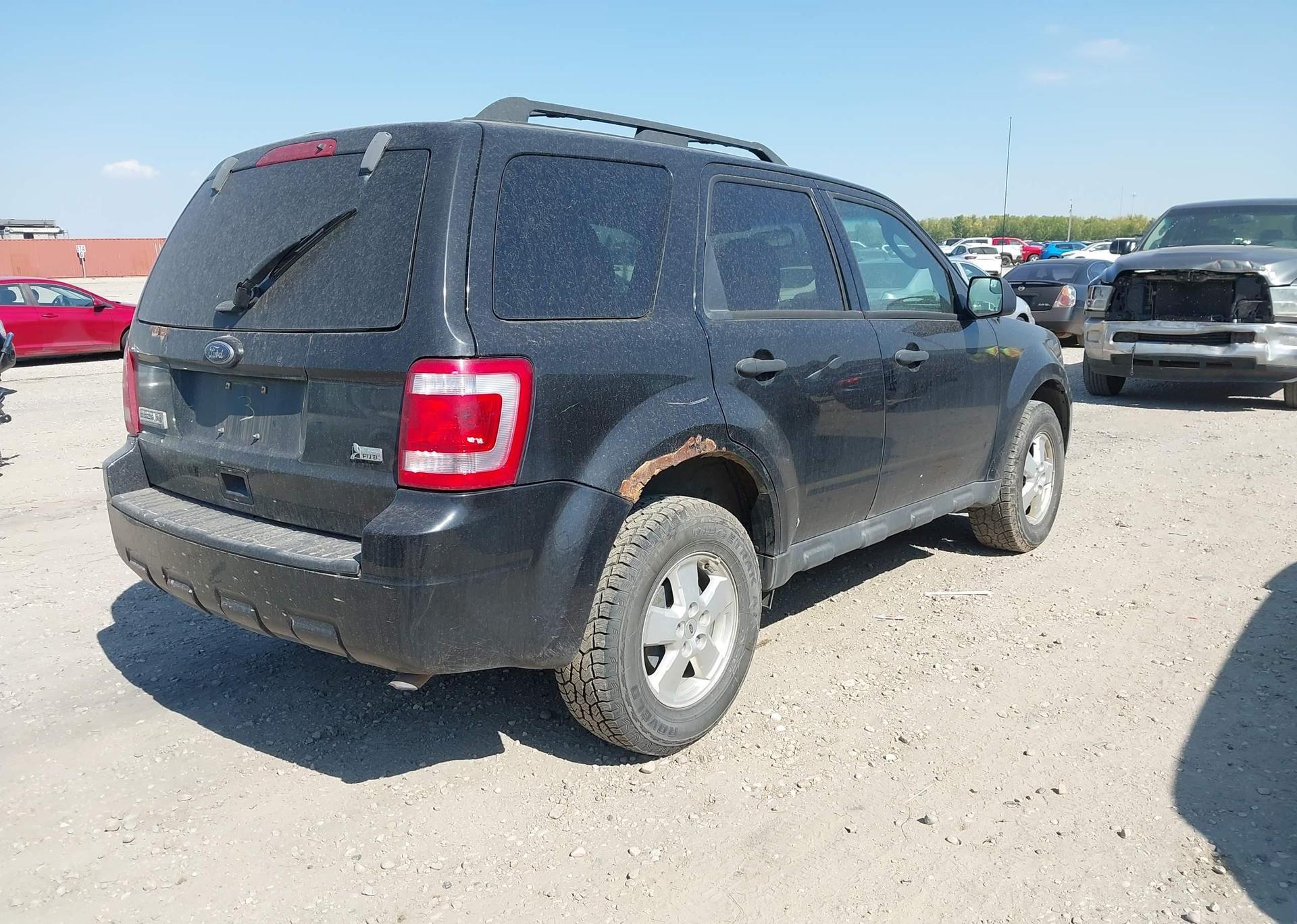 2011 FORD ESCAPE XLT