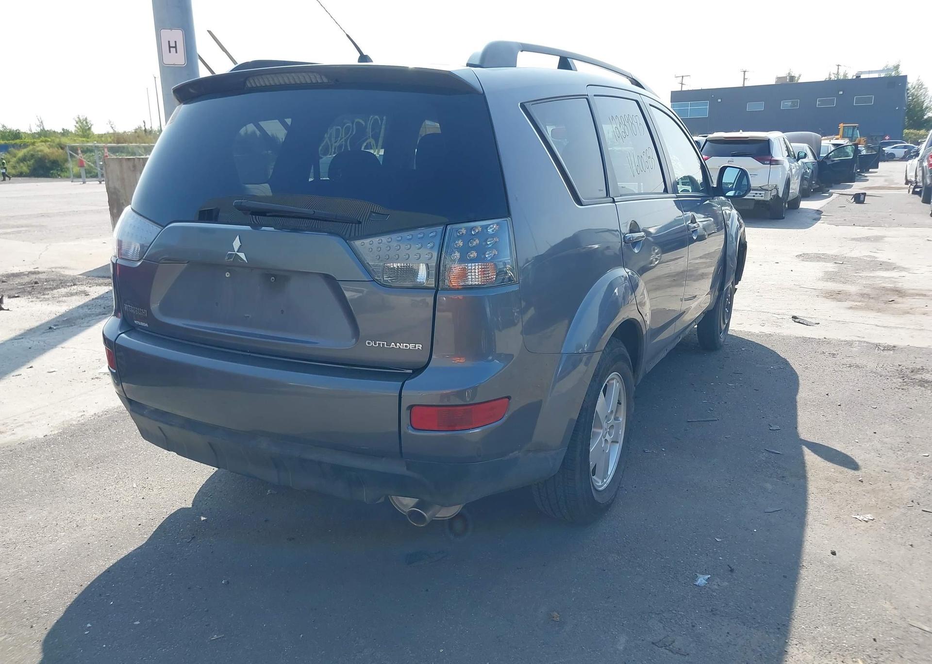 2009 MITSUBISHI OUTLANDER ES