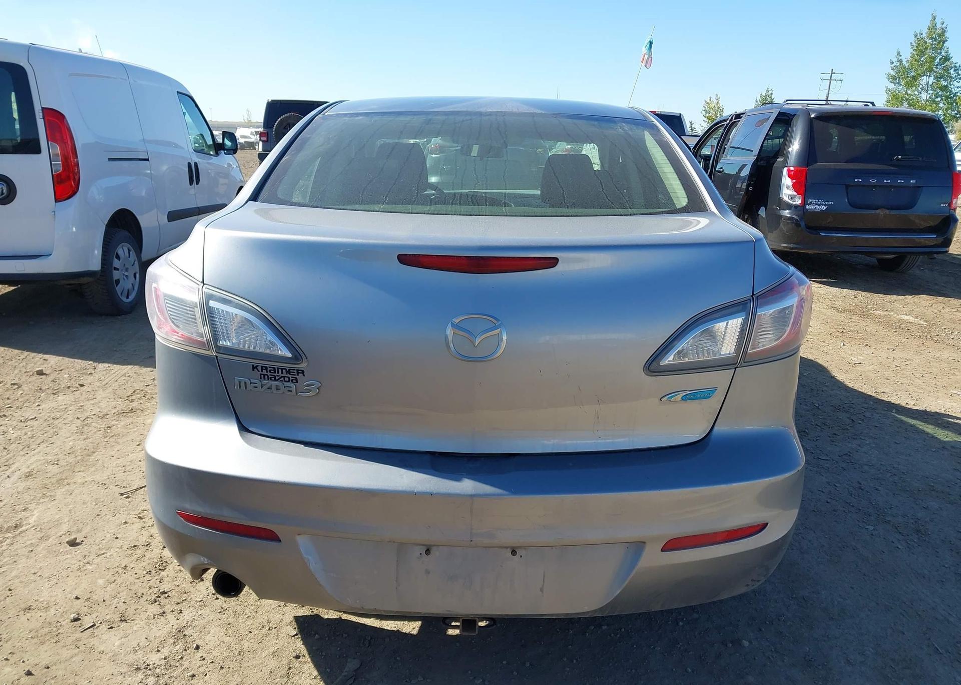 2012 MAZDA 3 I