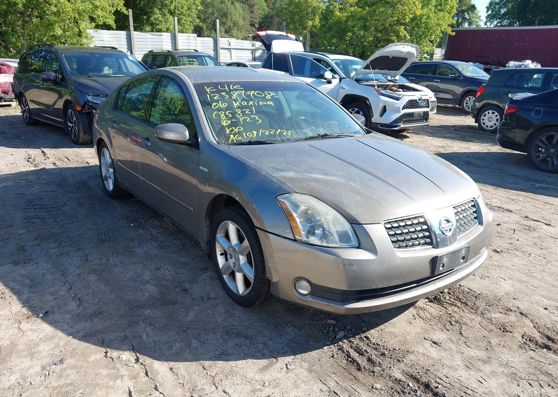 2006 NISSAN MAXIMA SE