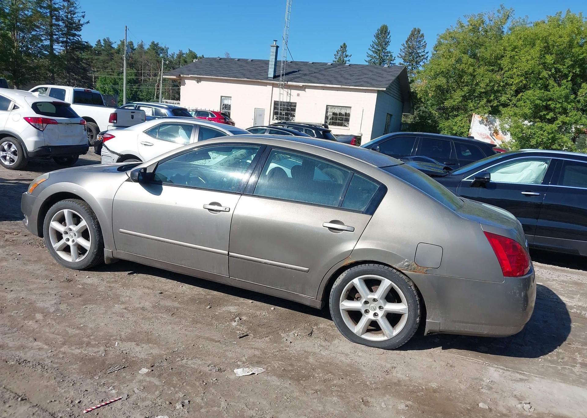 2006 NISSAN MAXIMA SE