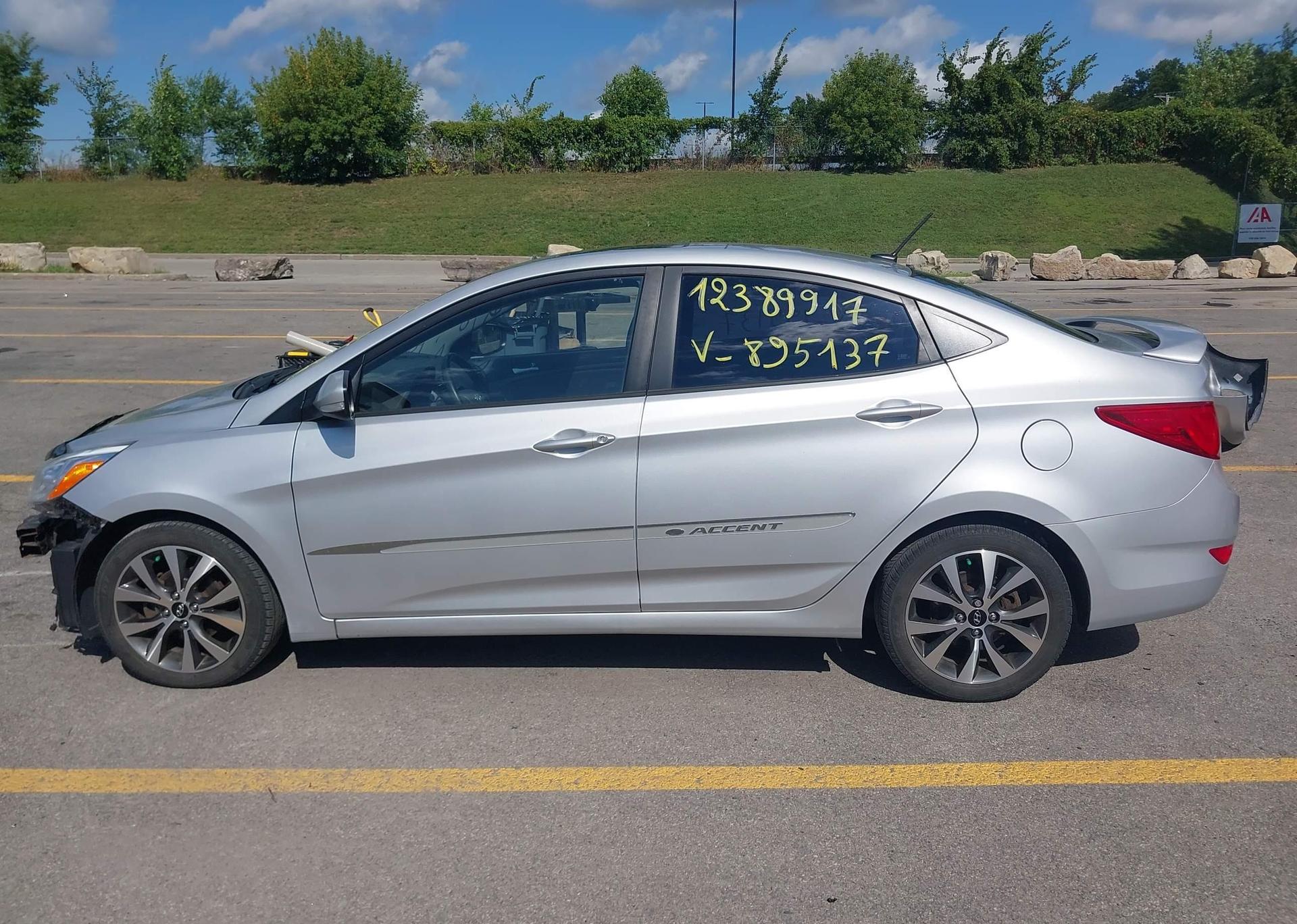 2015 HYUNDAI ACCENT GLS