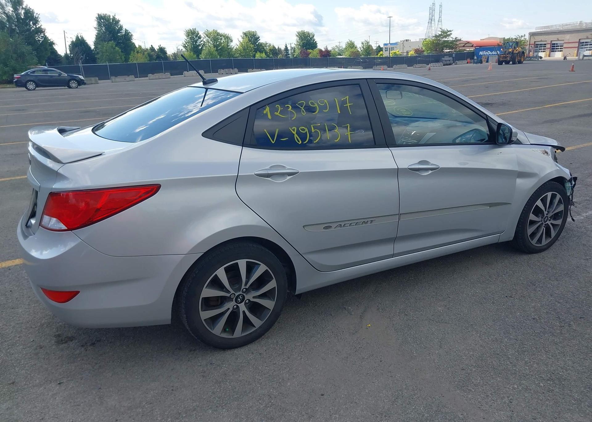 2015 HYUNDAI ACCENT GLS