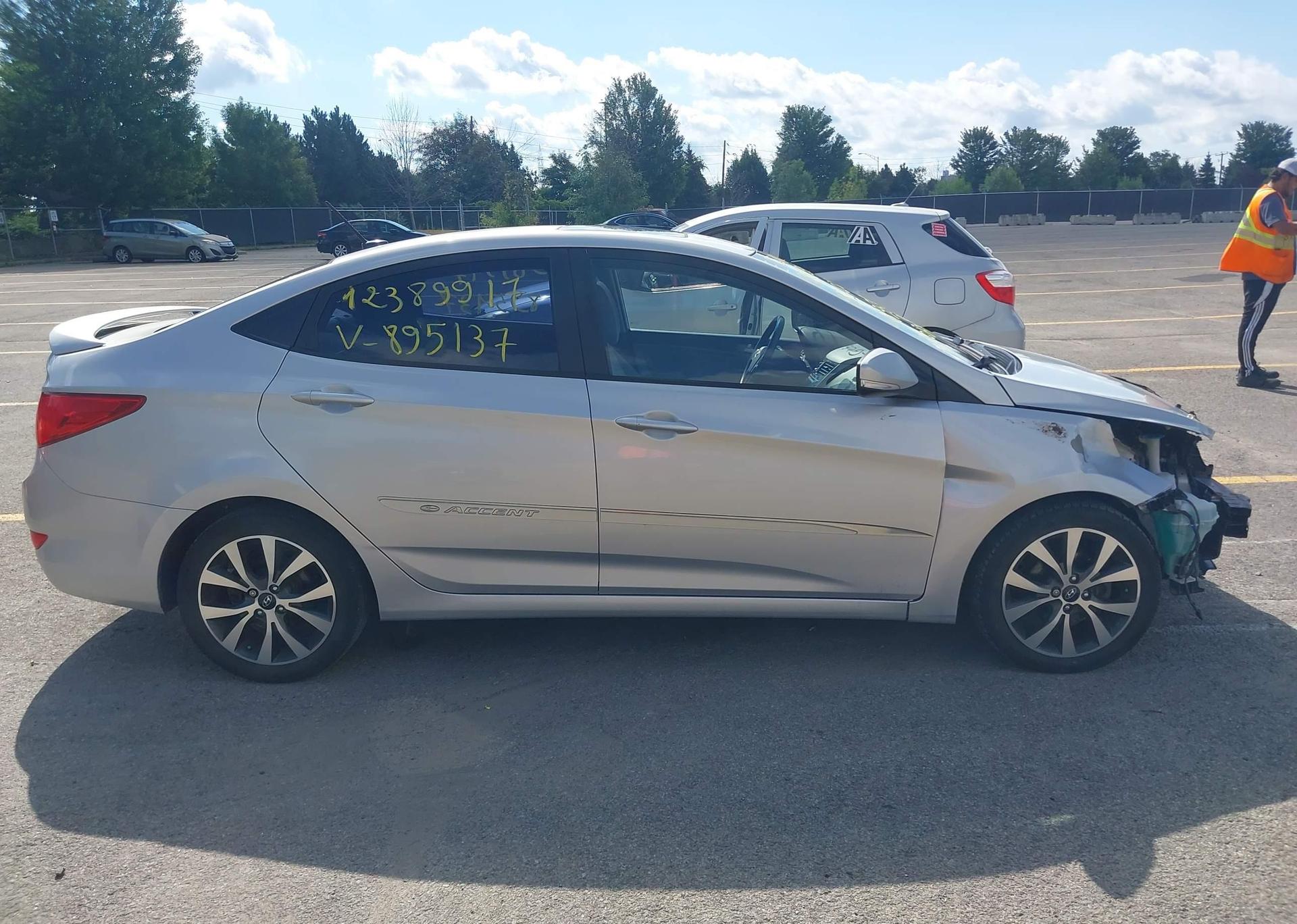 2015 HYUNDAI ACCENT GLS