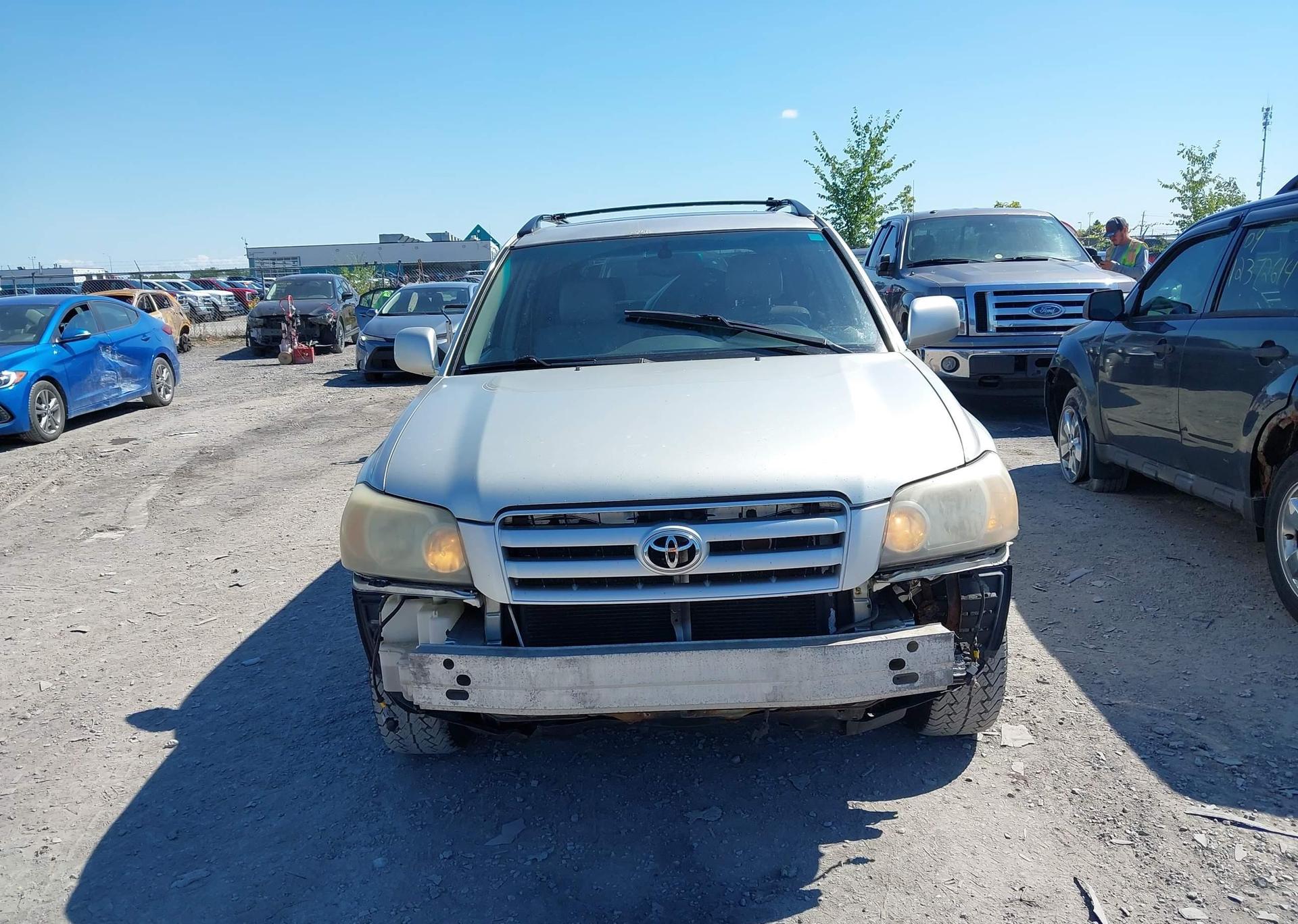 2004 TOYOTA HIGHLANDER