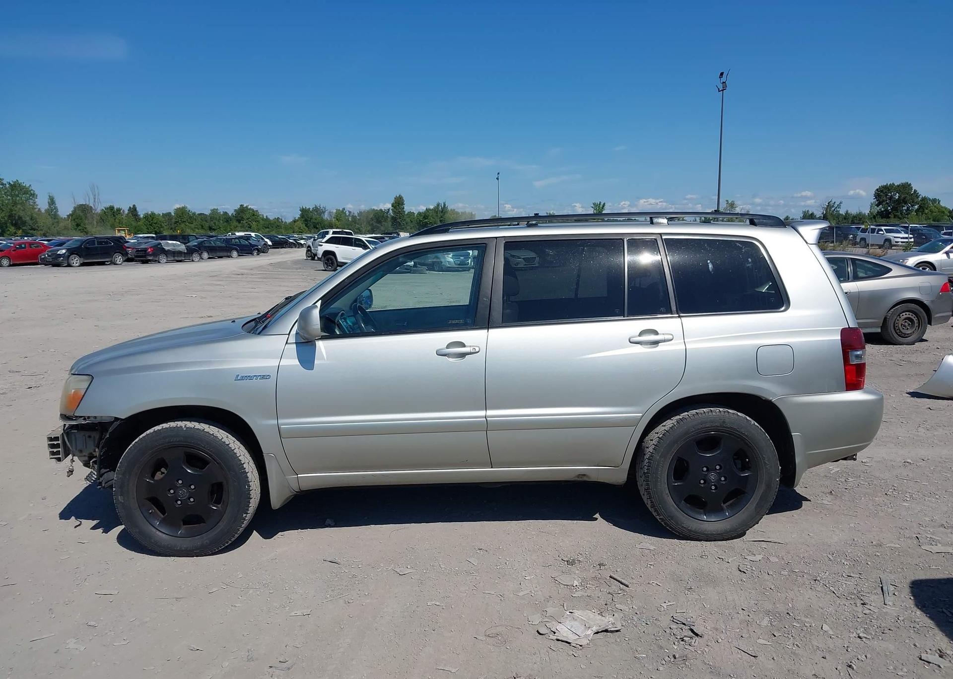 2004 TOYOTA HIGHLANDER