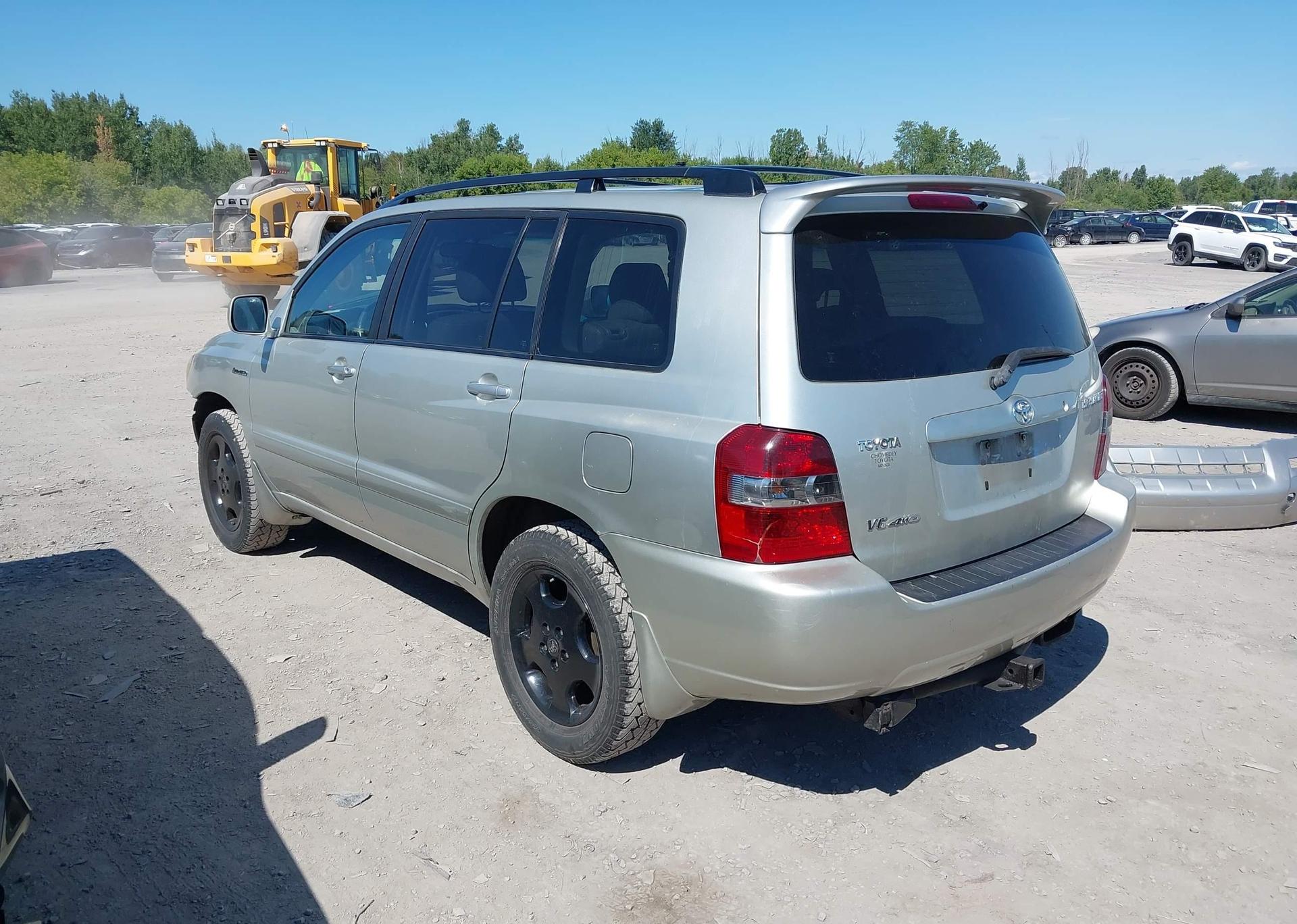 2004 TOYOTA HIGHLANDER